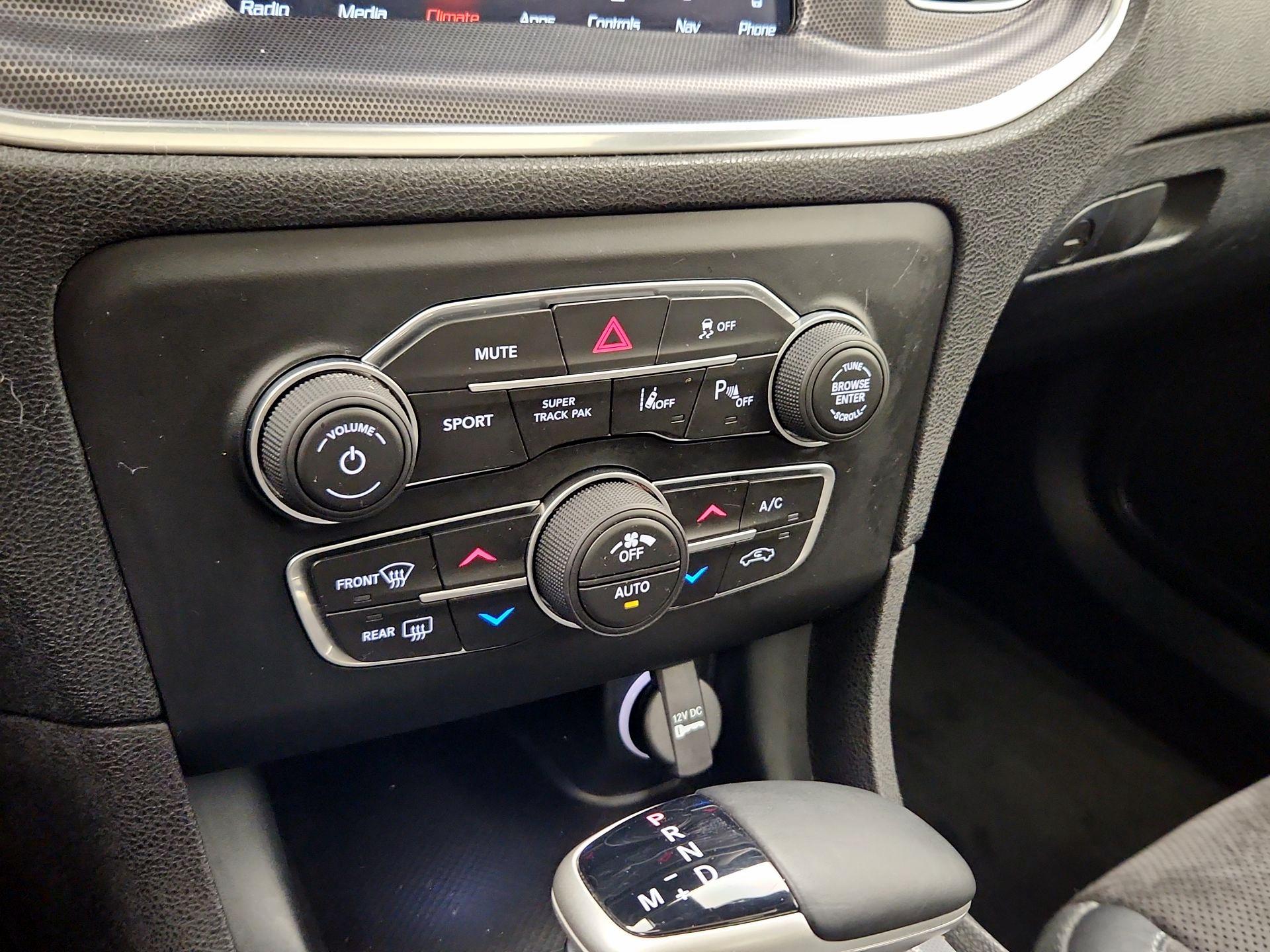 Thumbnail: 2018 Dodge Charger - 17