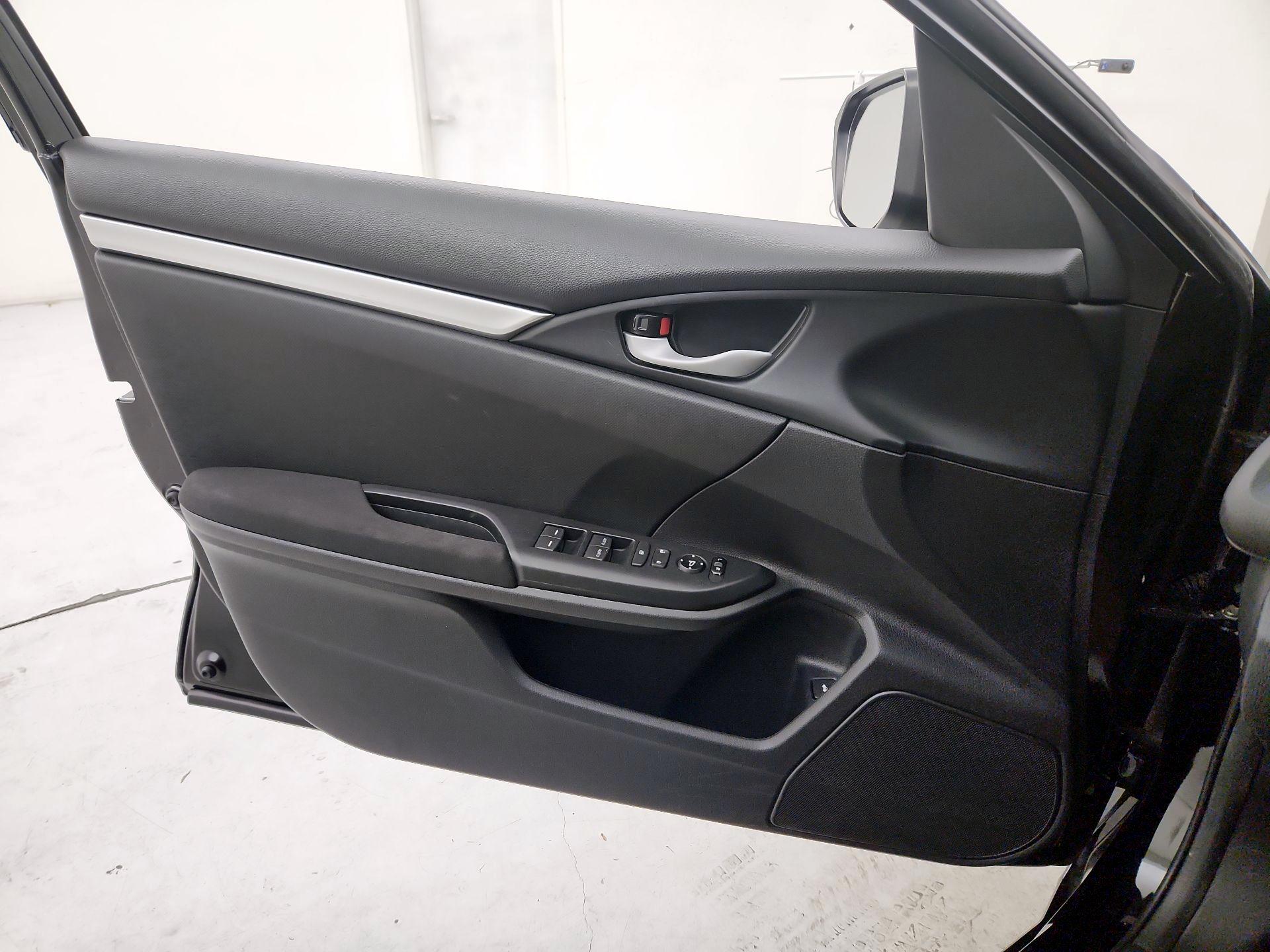 Thumbnail: 2020 Honda Civic - 12