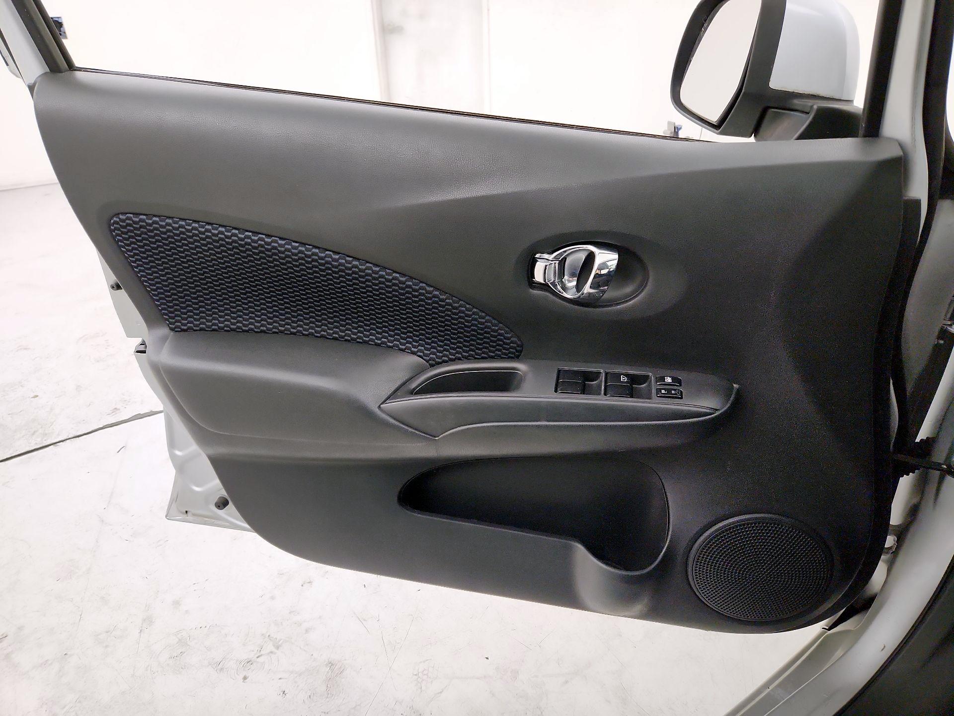Thumbnail: 2014 Nissan Versa Note - 12