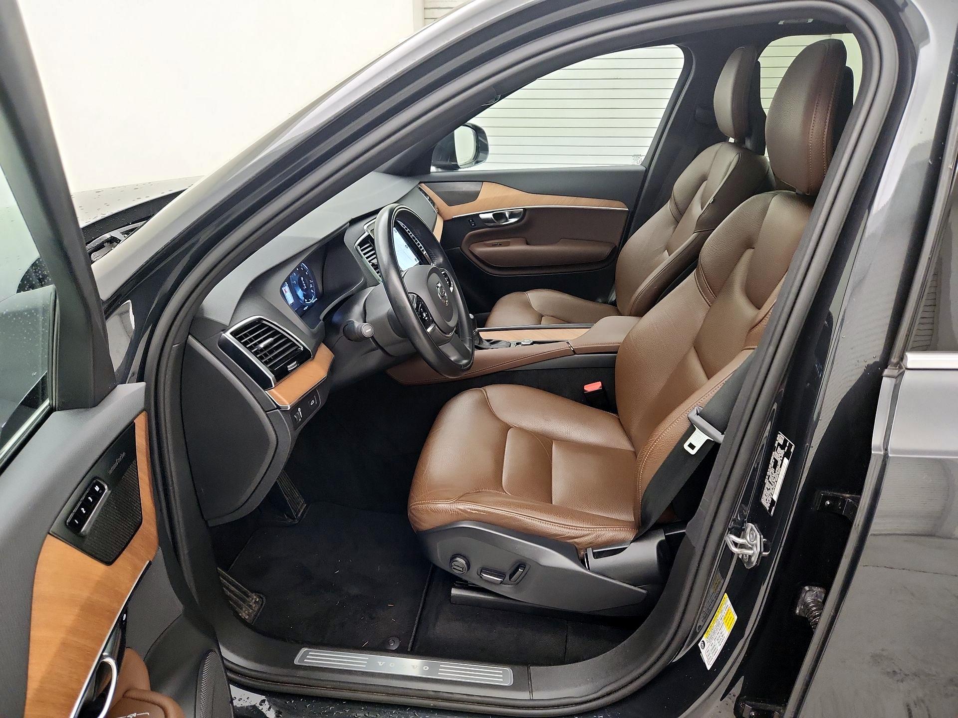 Thumbnail: 2021 Volvo XC90 - 11
