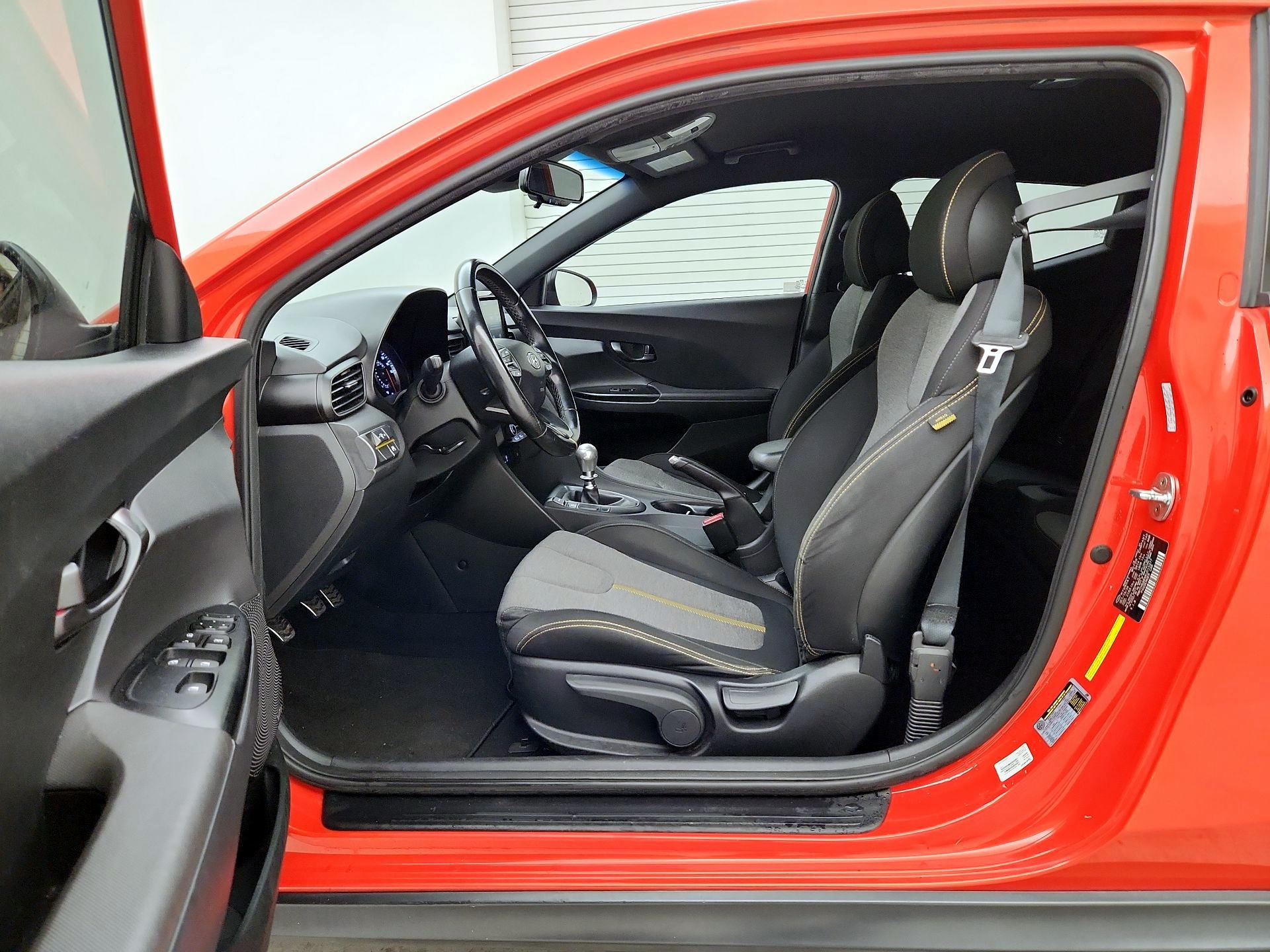 Thumbnail: 2019 Hyundai Veloster - 11