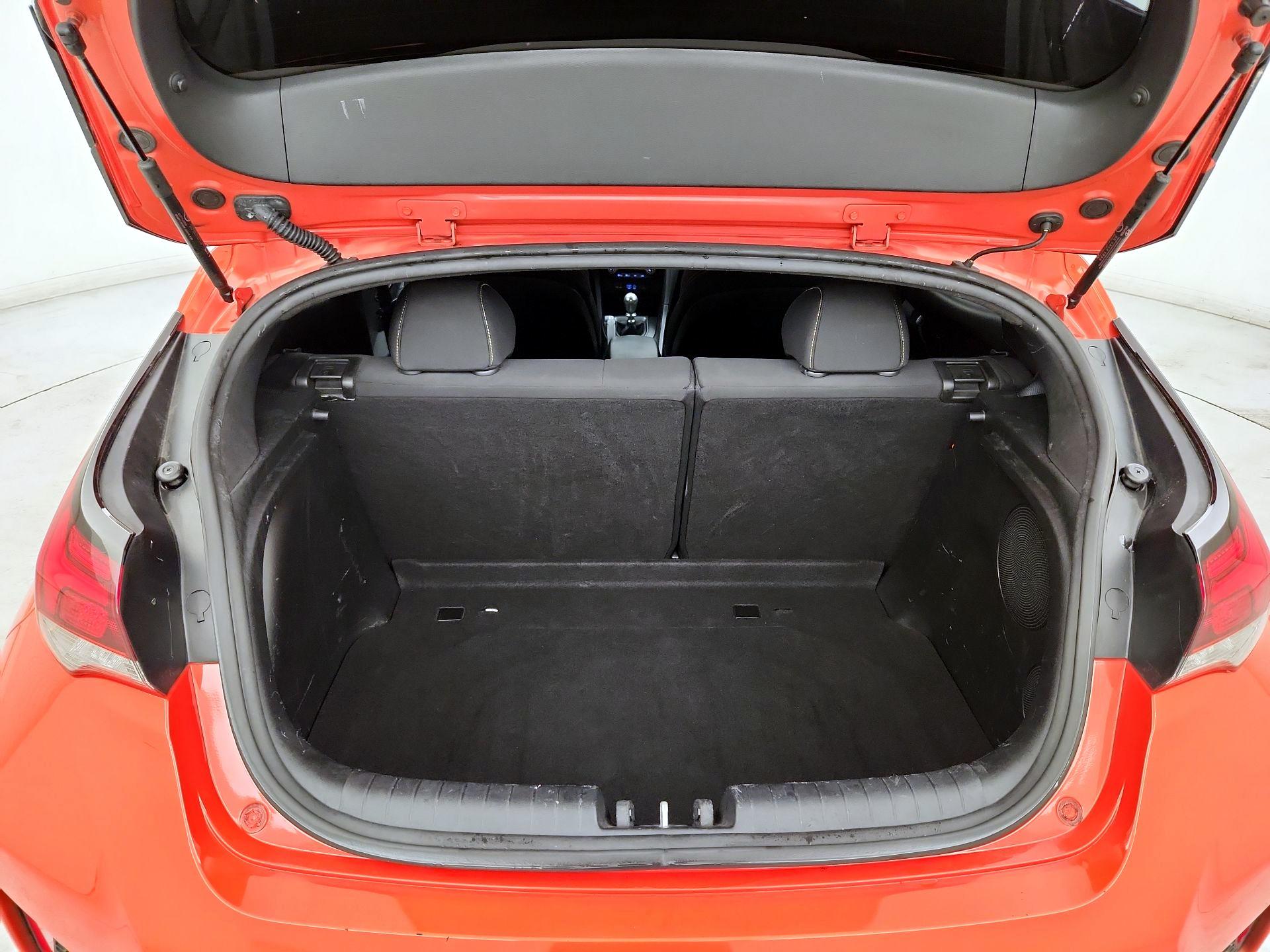 Thumbnail: 2019 Hyundai Veloster - 20
