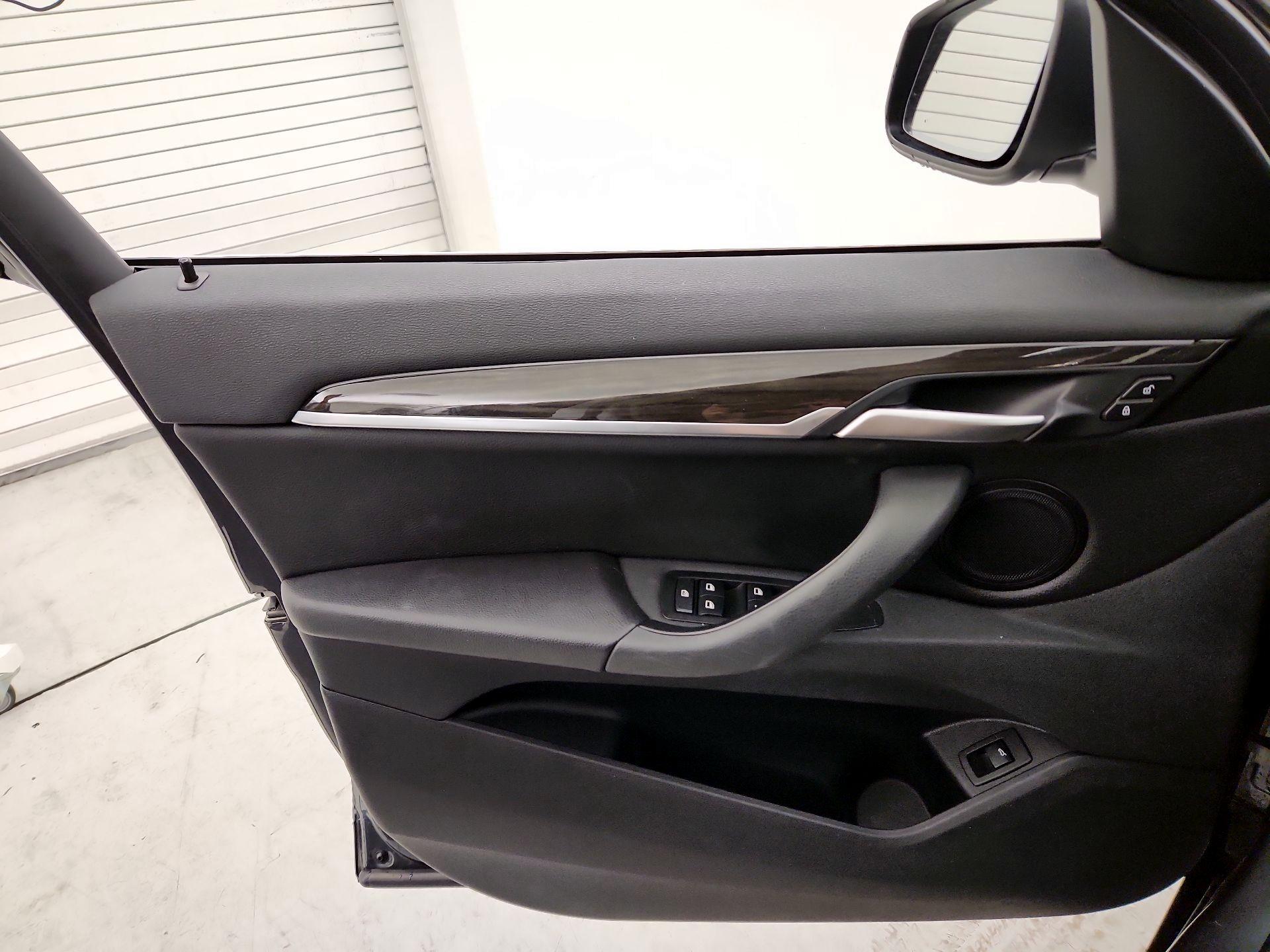 Thumbnail: 2017 BMW X1 - 12