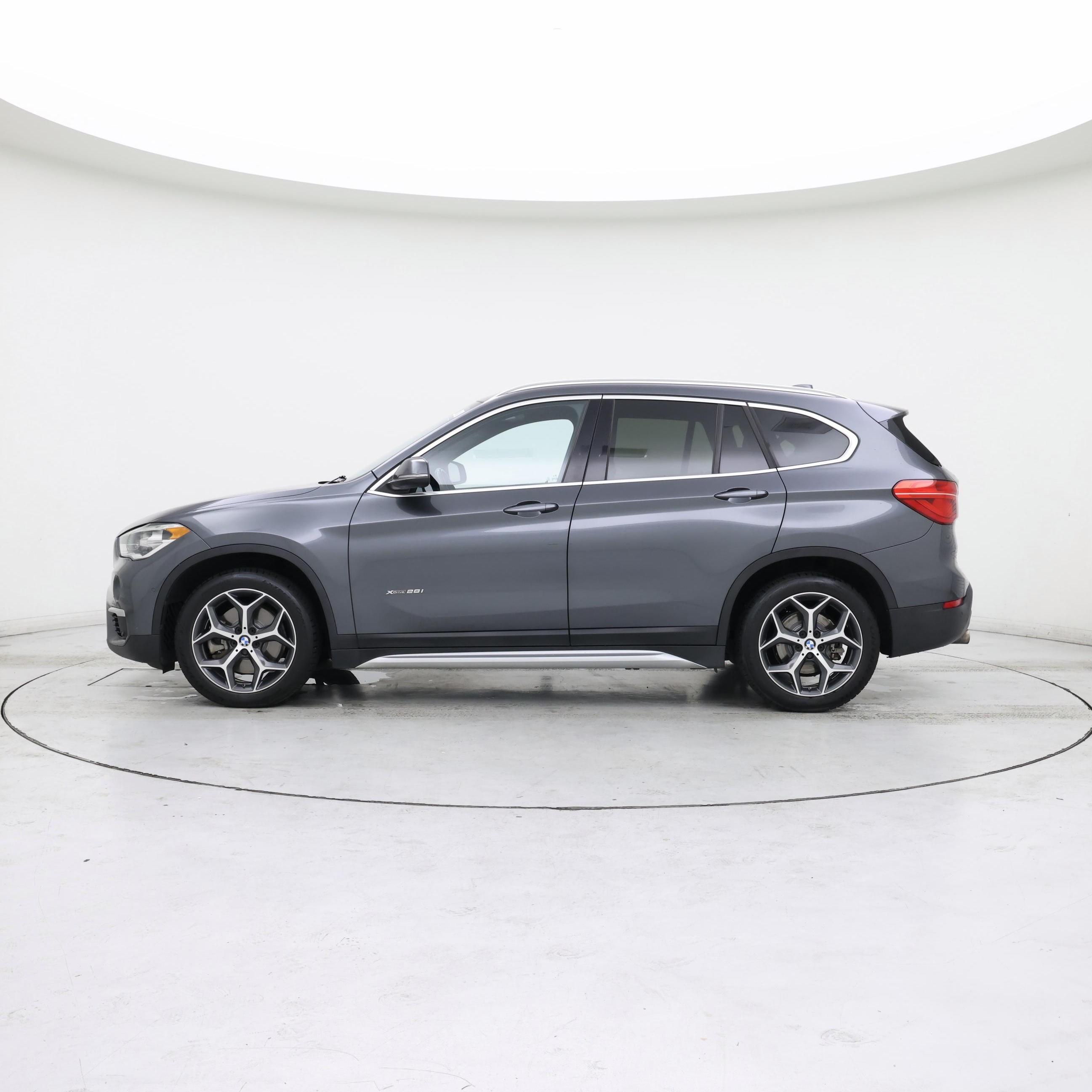 Thumbnail: 2017 BMW X1 - 3