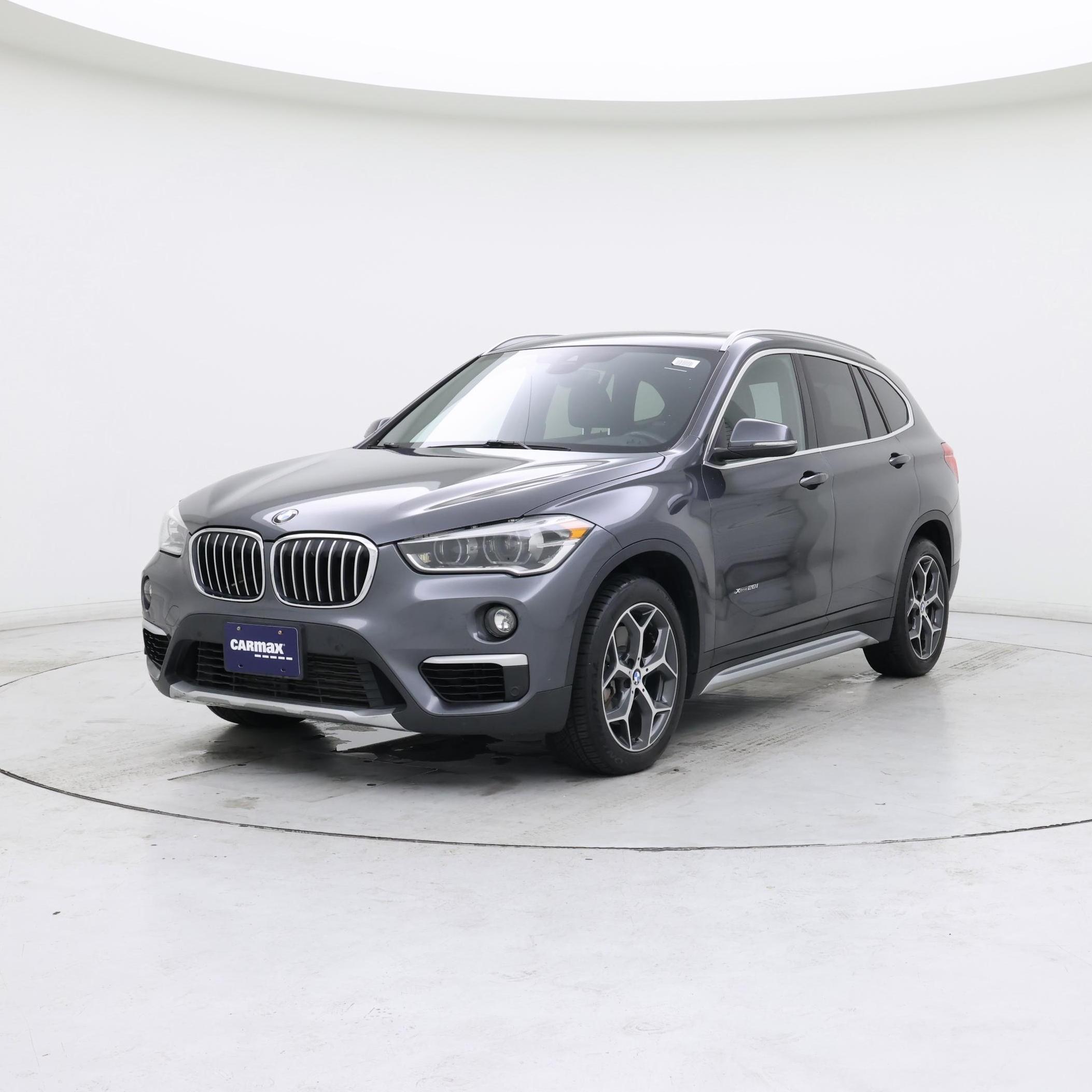 Thumbnail: 2017 BMW X1 - 4