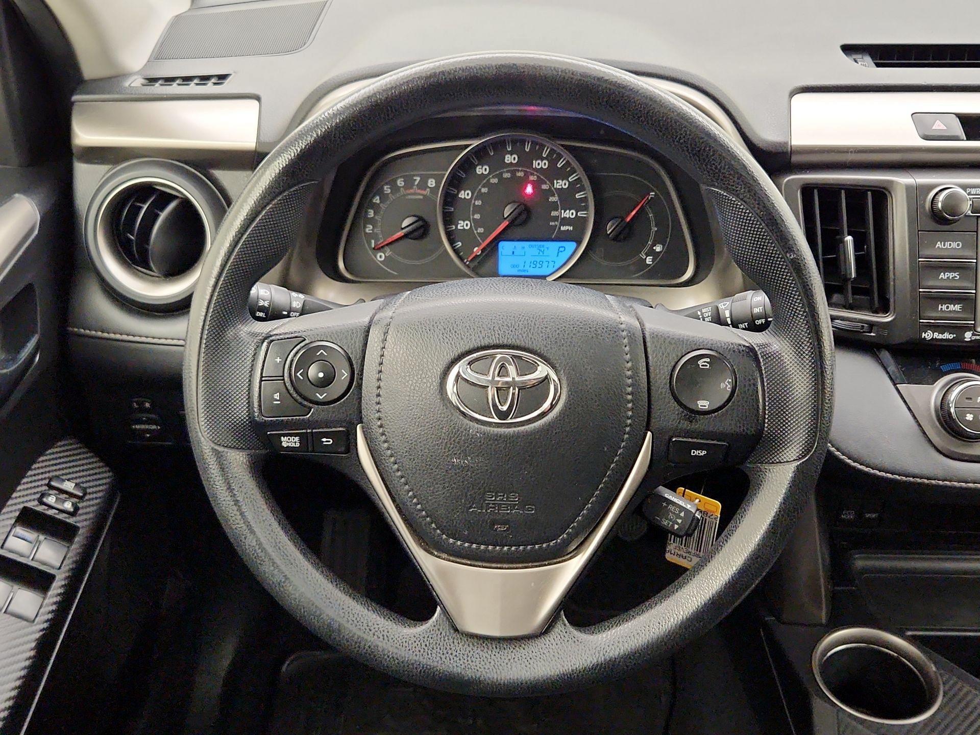 Thumbnail: 2015 Toyota RAV4 - 10