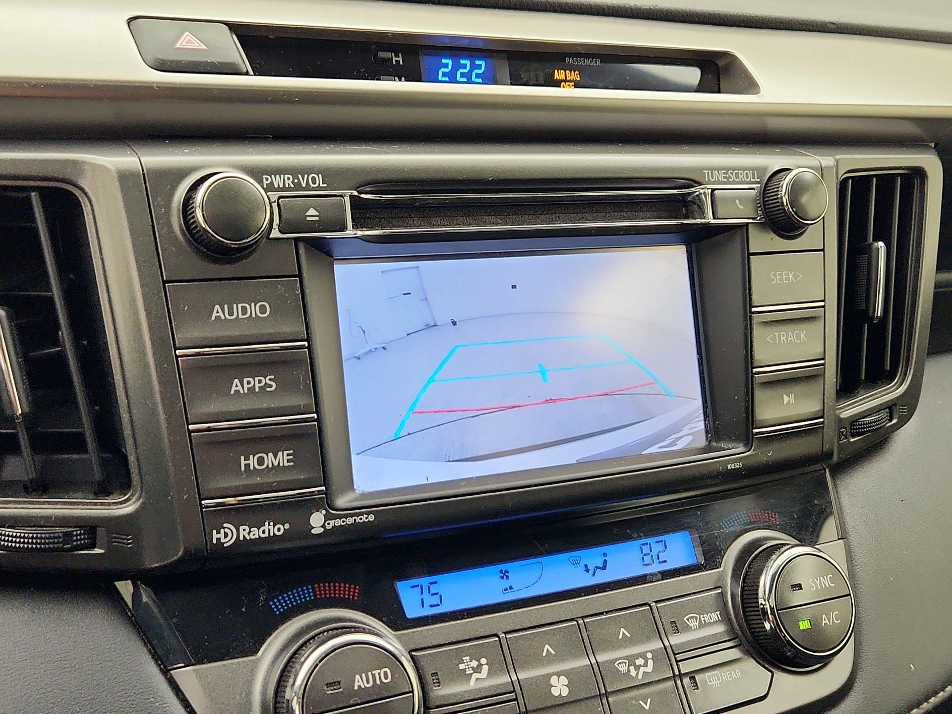 Thumbnail: 2015 Toyota RAV4 - 14