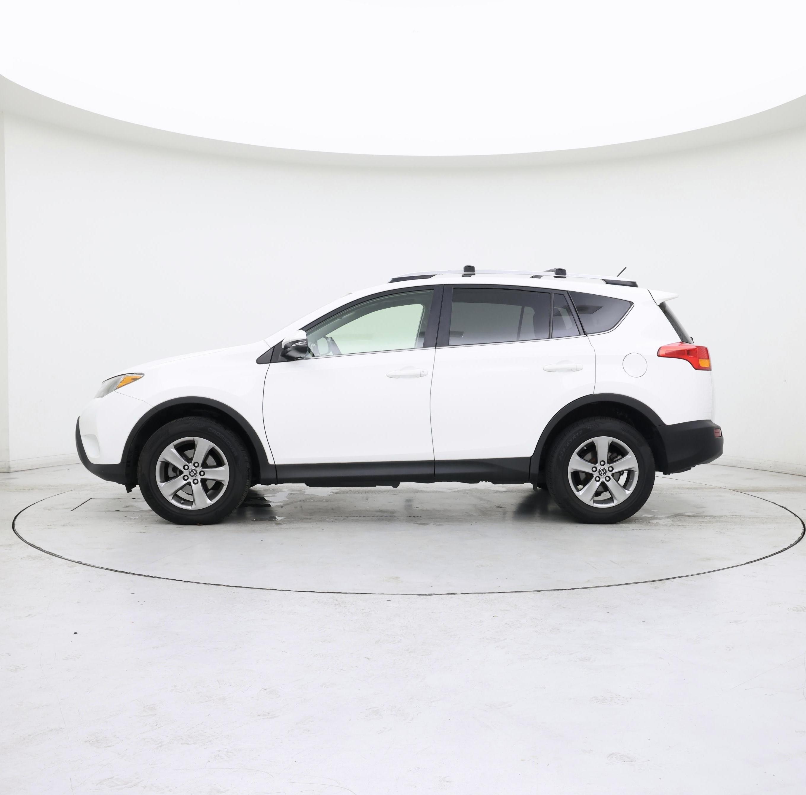 Thumbnail: 2015 Toyota RAV4 - 3