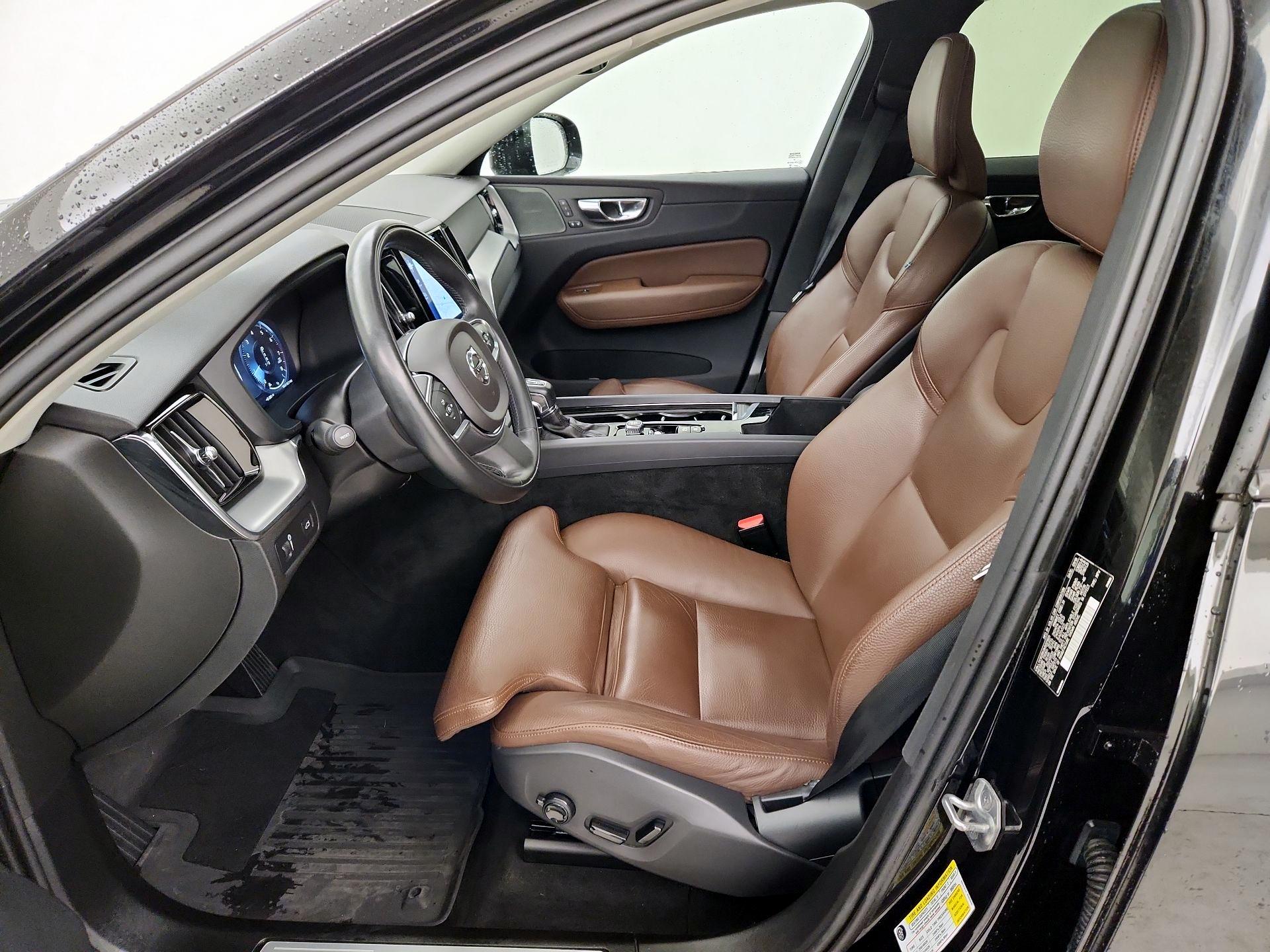 Thumbnail: 2019 Volvo XC60 - 11