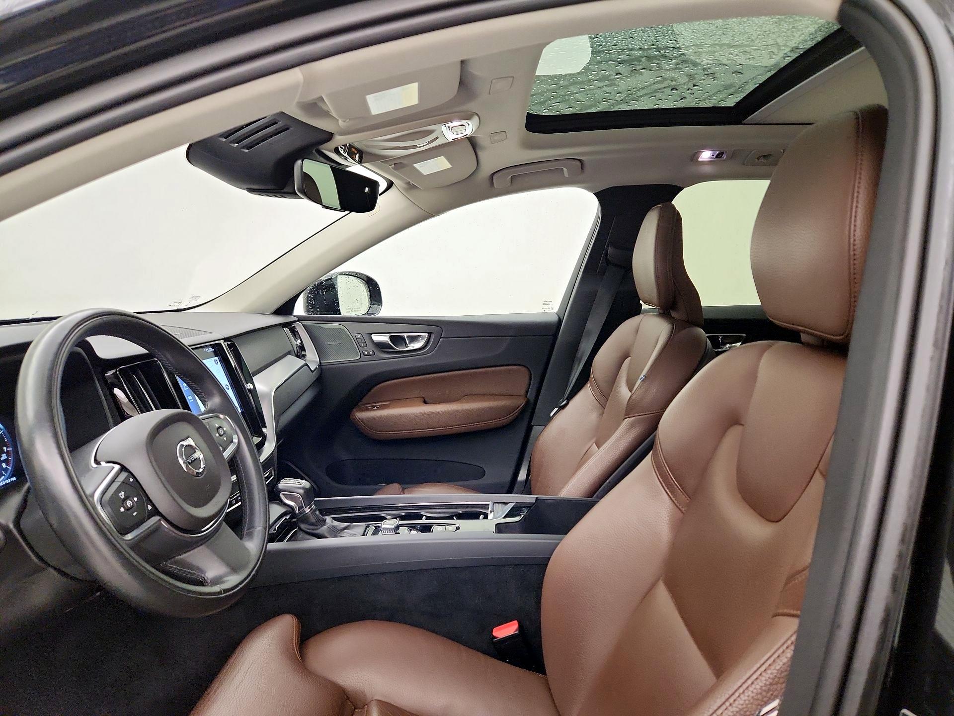 Thumbnail: 2019 Volvo XC60 - 20