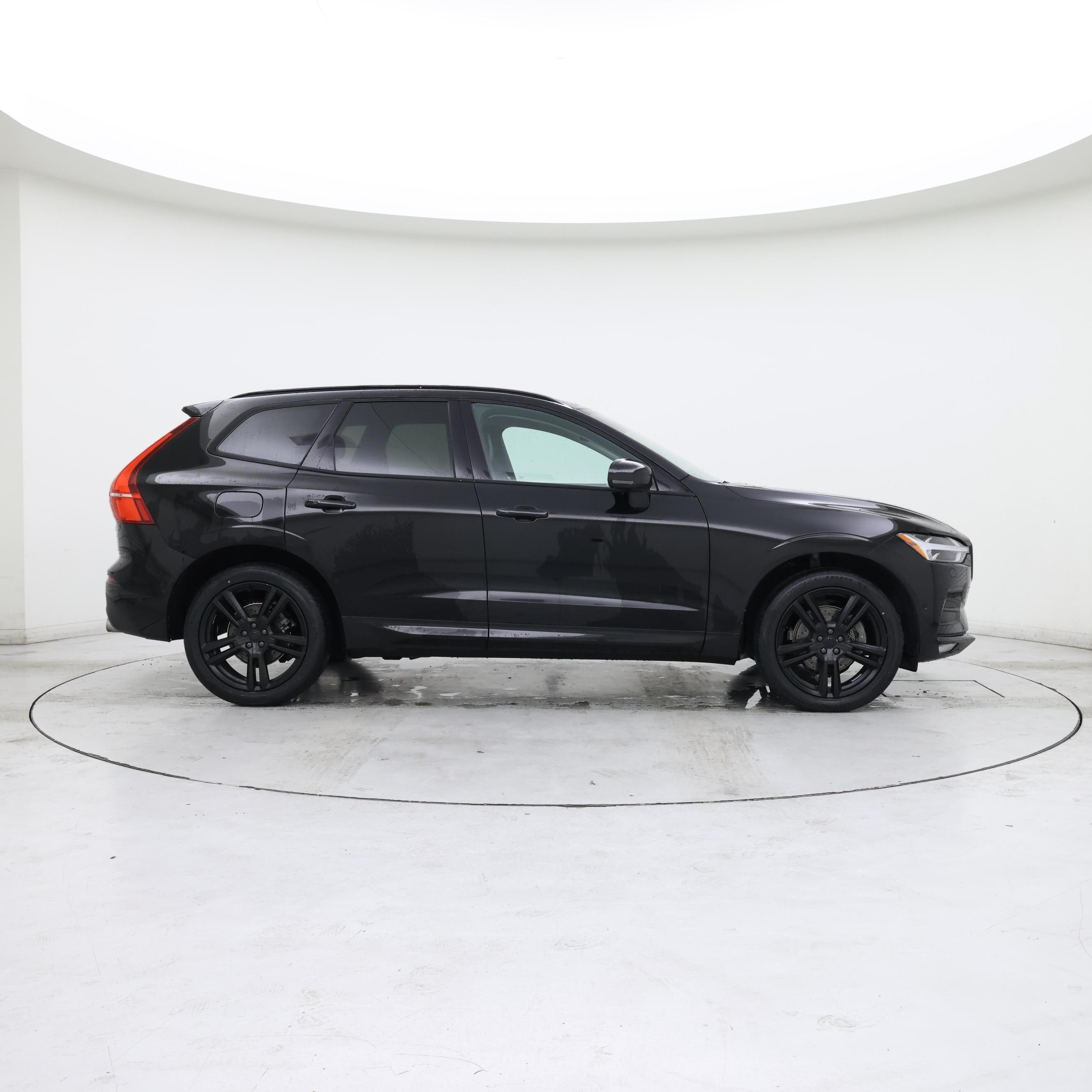 Thumbnail: 2019 Volvo XC60 - 7