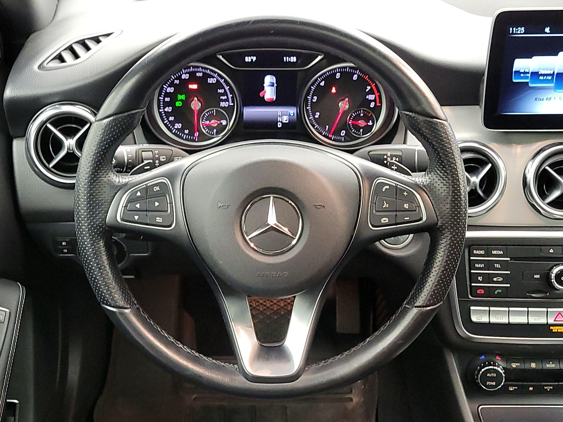 Thumbnail: 2019 Mercedes-Benz GLA - 10