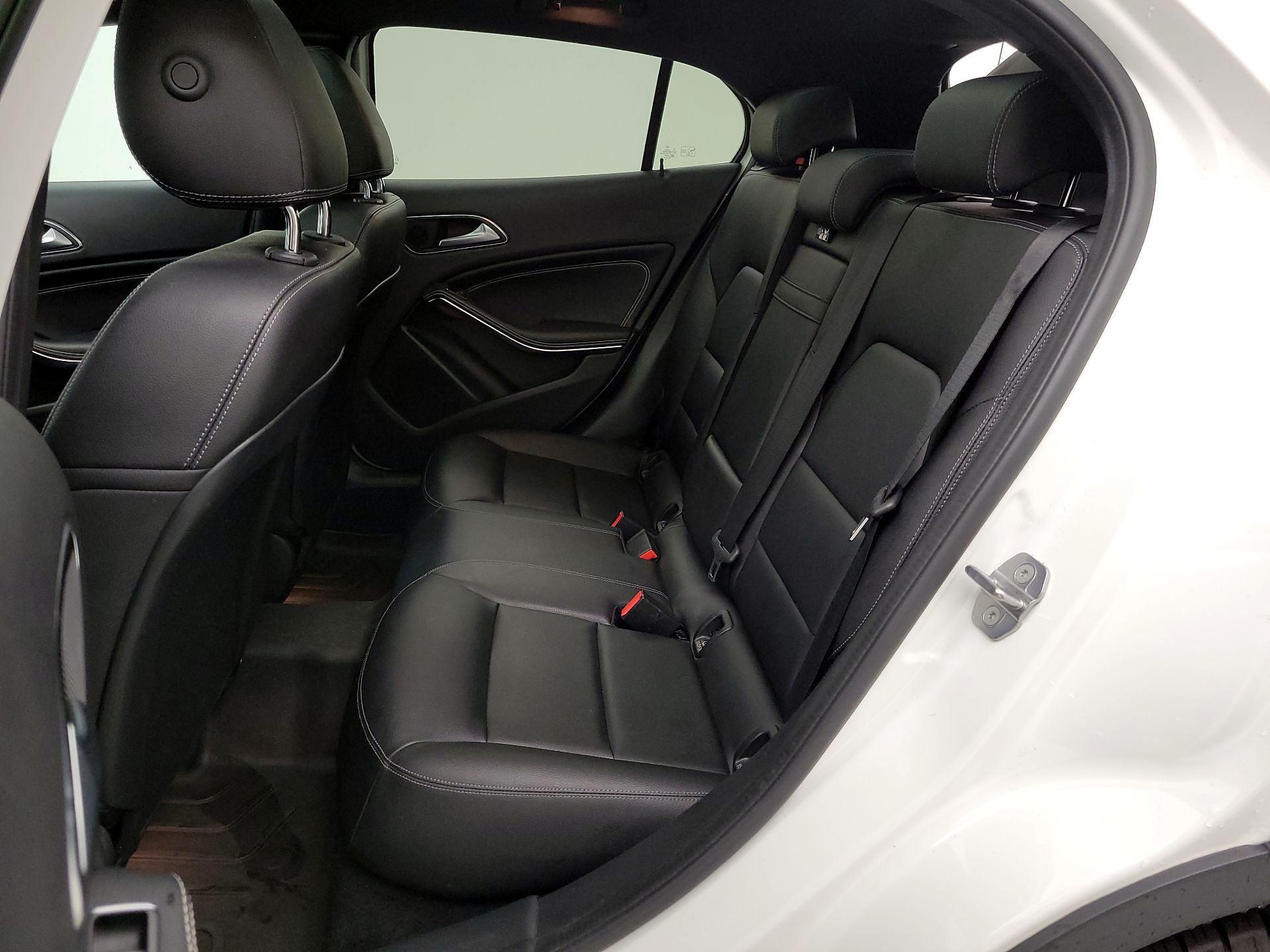 Thumbnail: 2019 Mercedes-Benz GLA - 20
