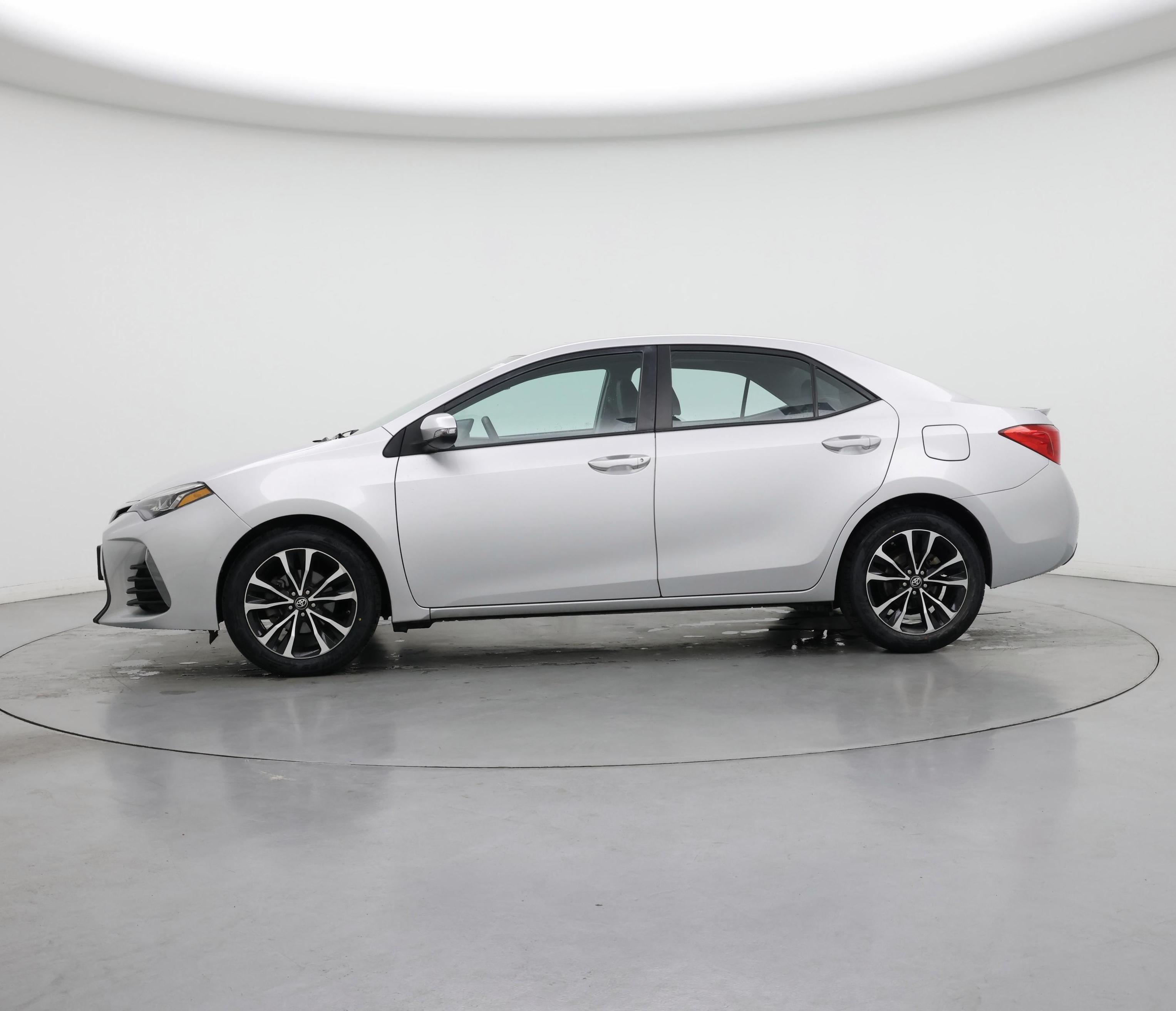 Thumbnail: 2017 Toyota Corolla - 3