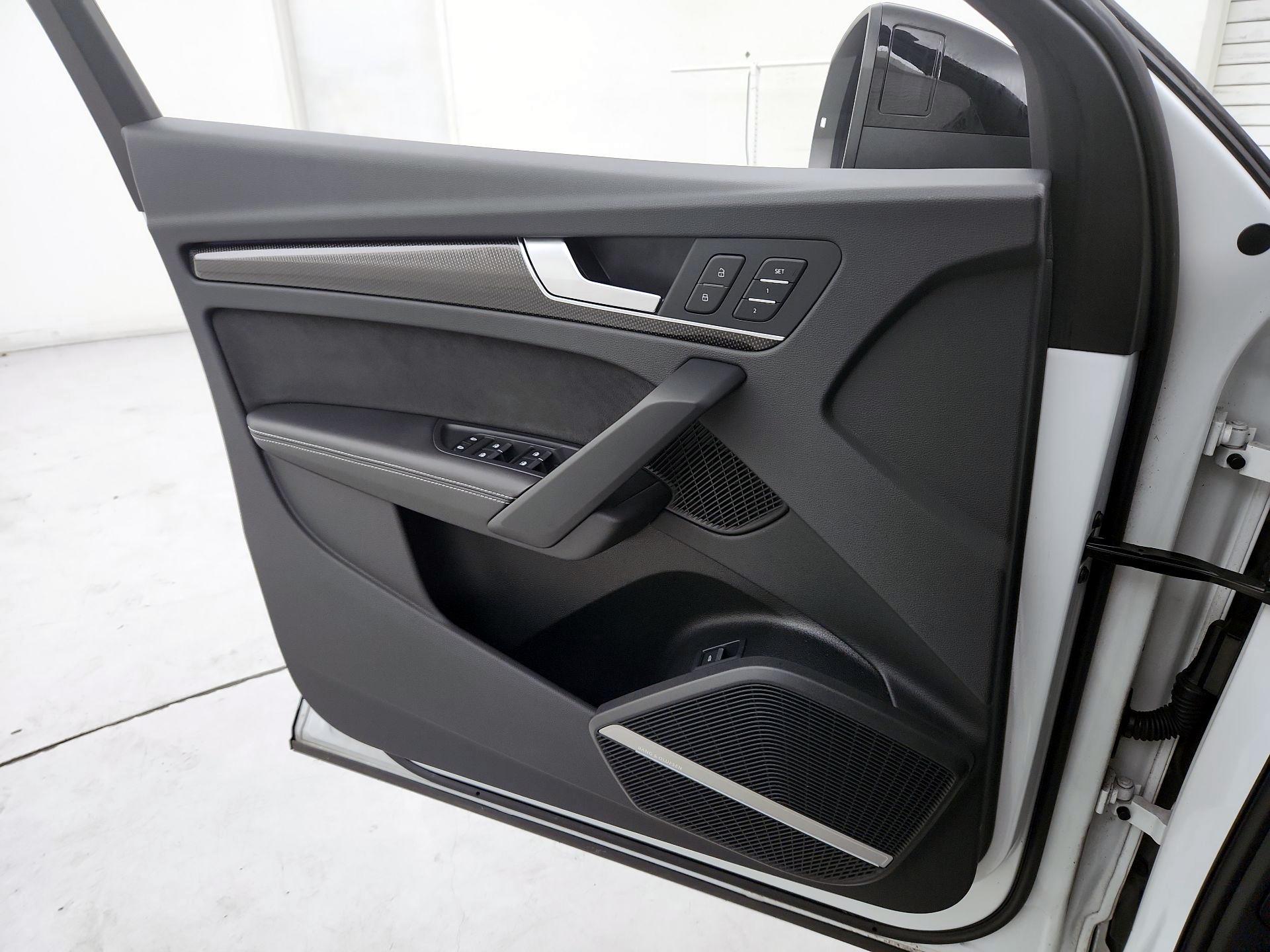 Thumbnail: 2021 Audi SQ5 - 12