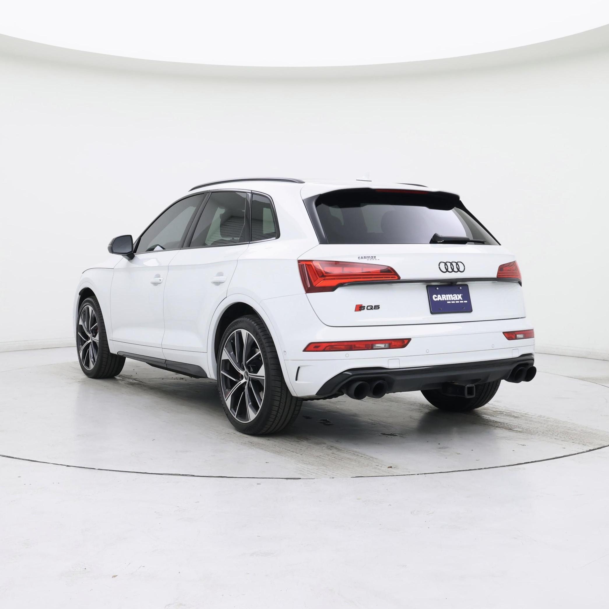 Thumbnail: 2021 Audi SQ5 - 2