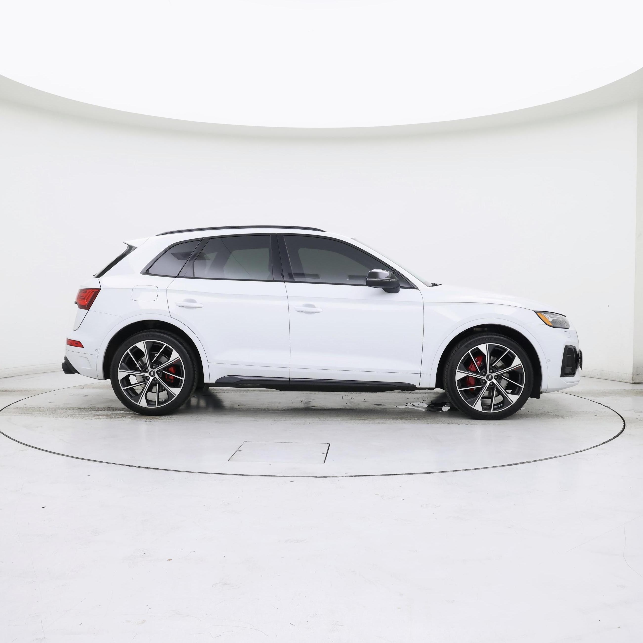 Thumbnail: 2021 Audi SQ5 - 7
