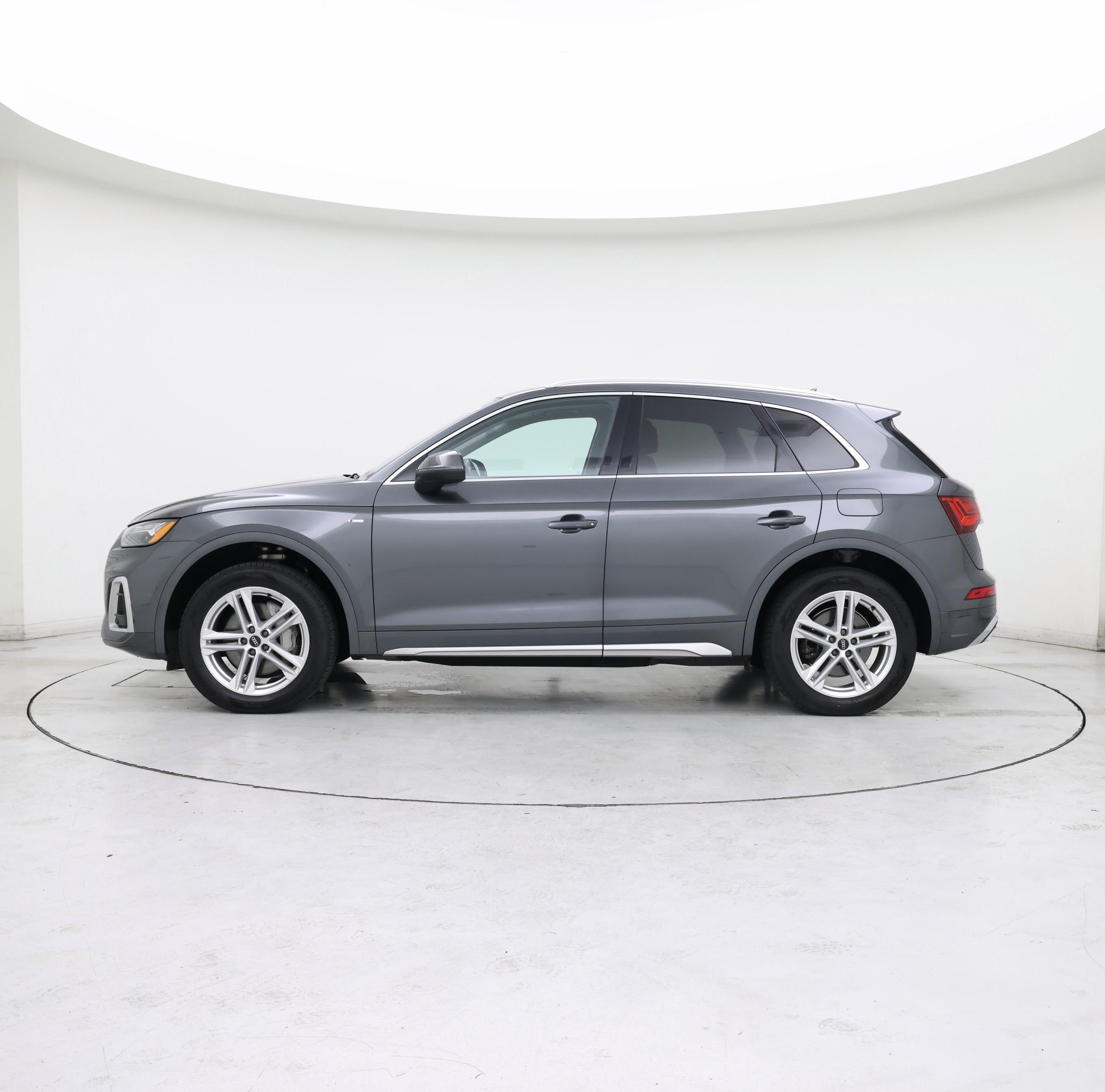 Thumbnail: 2021 Audi Q5 - 3