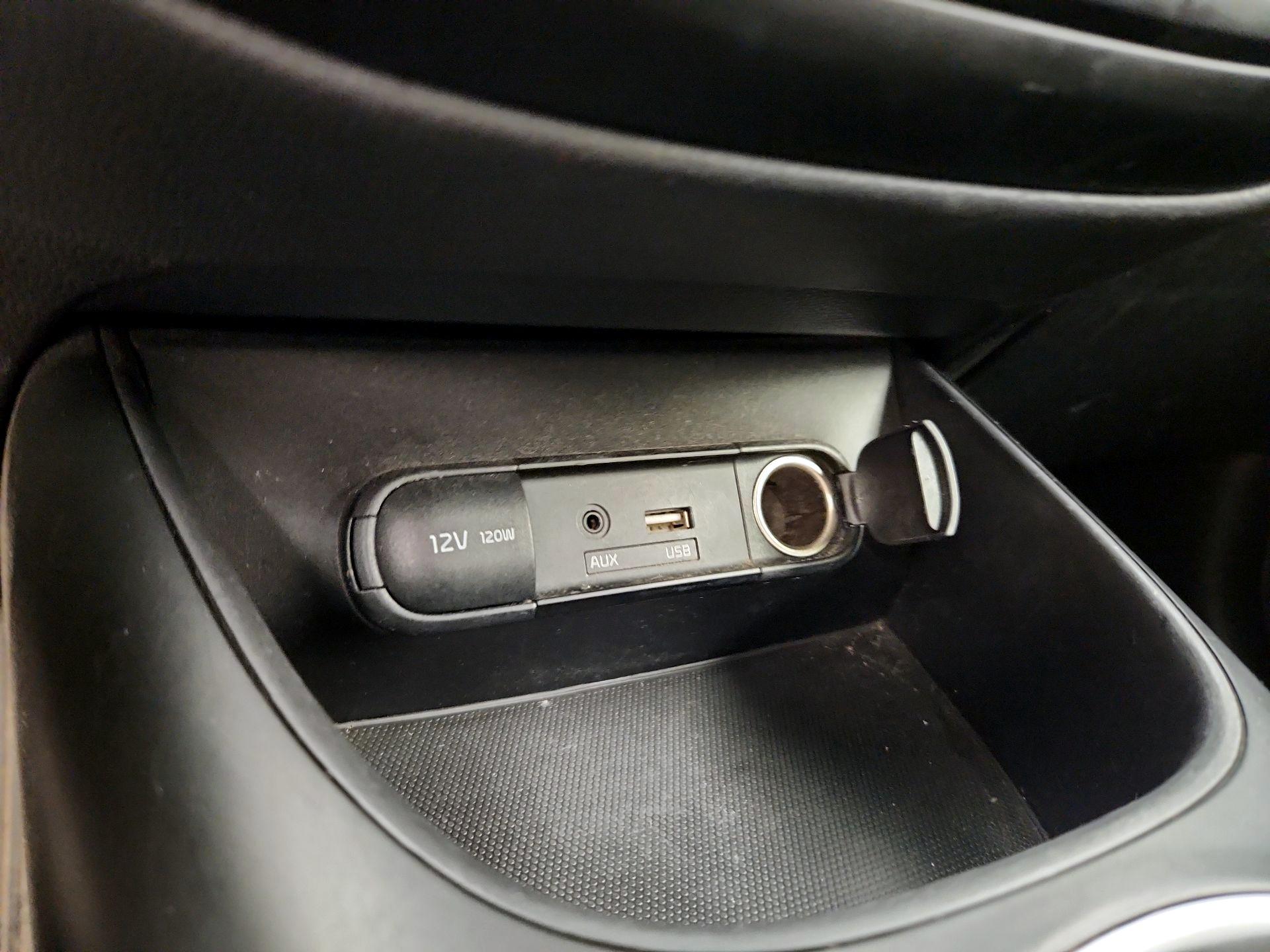 Thumbnail: 2015 Kia Soul - 17