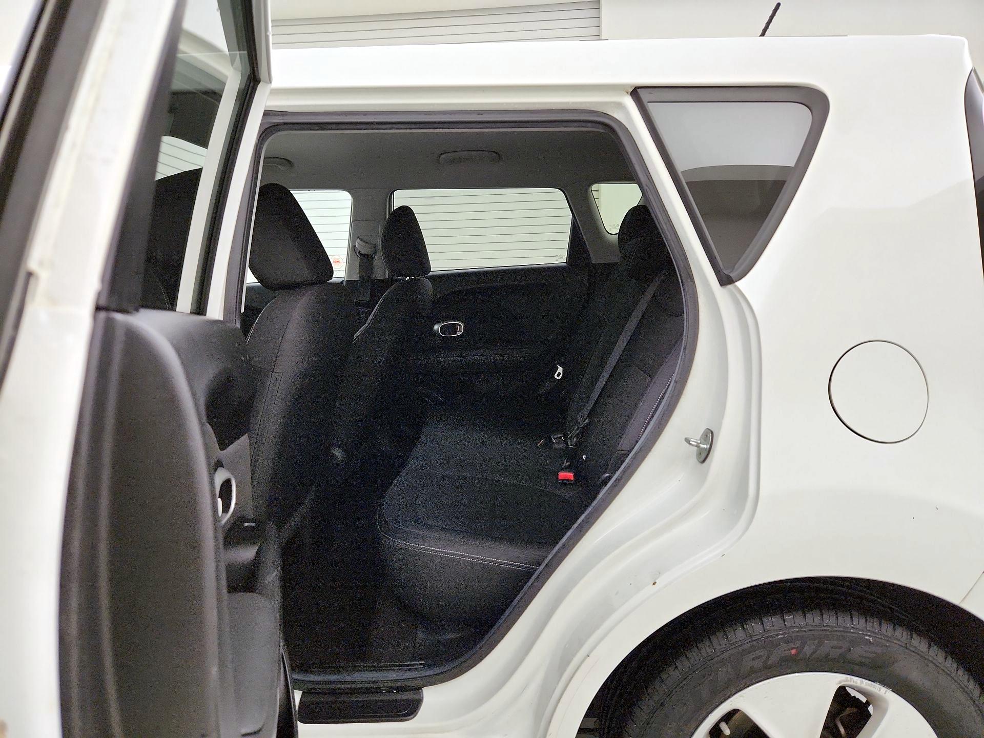 Thumbnail: 2015 Kia Soul - 18