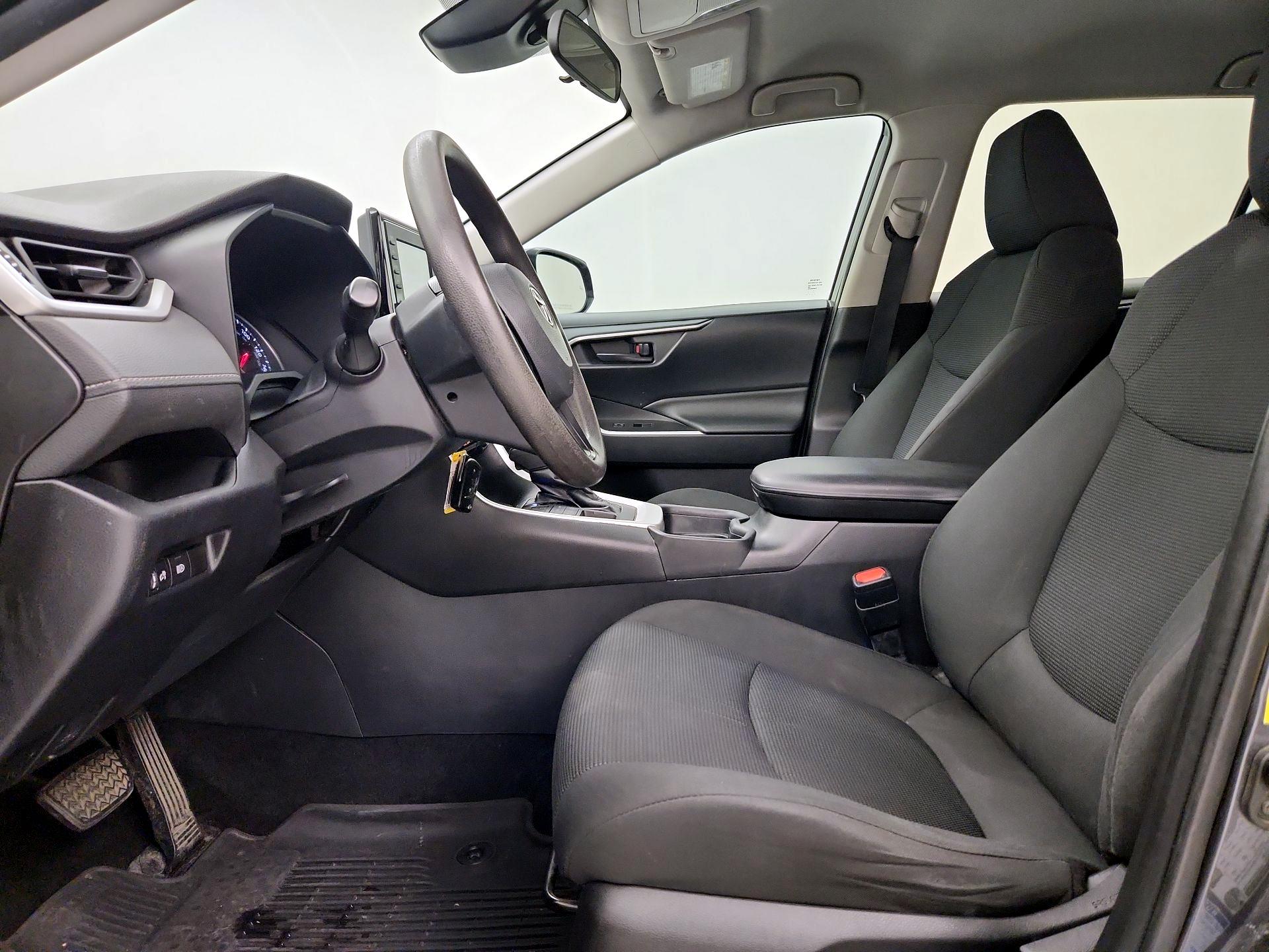 Thumbnail: 2021 Toyota RAV4 - 11