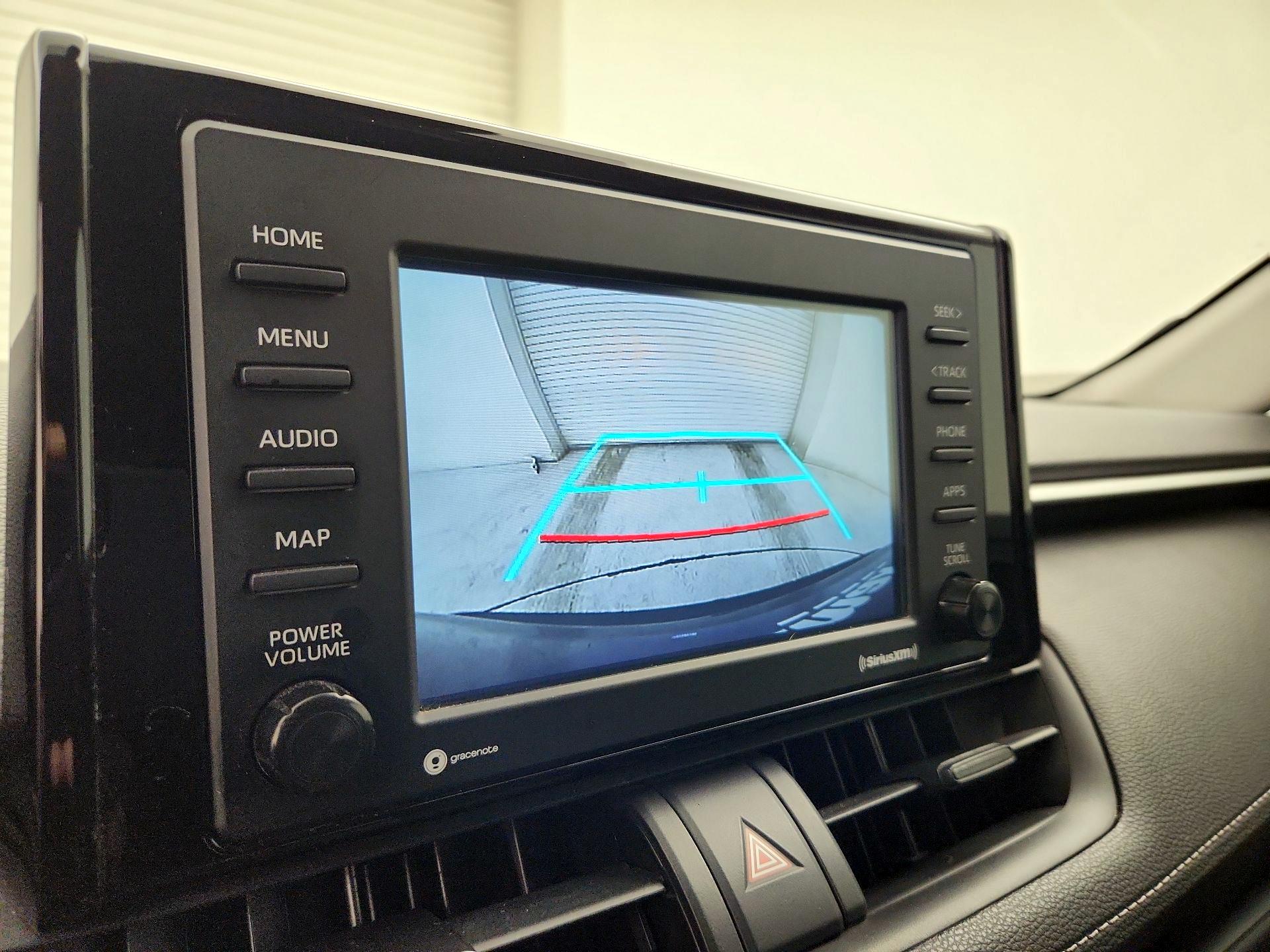 Thumbnail: 2021 Toyota RAV4 - 15