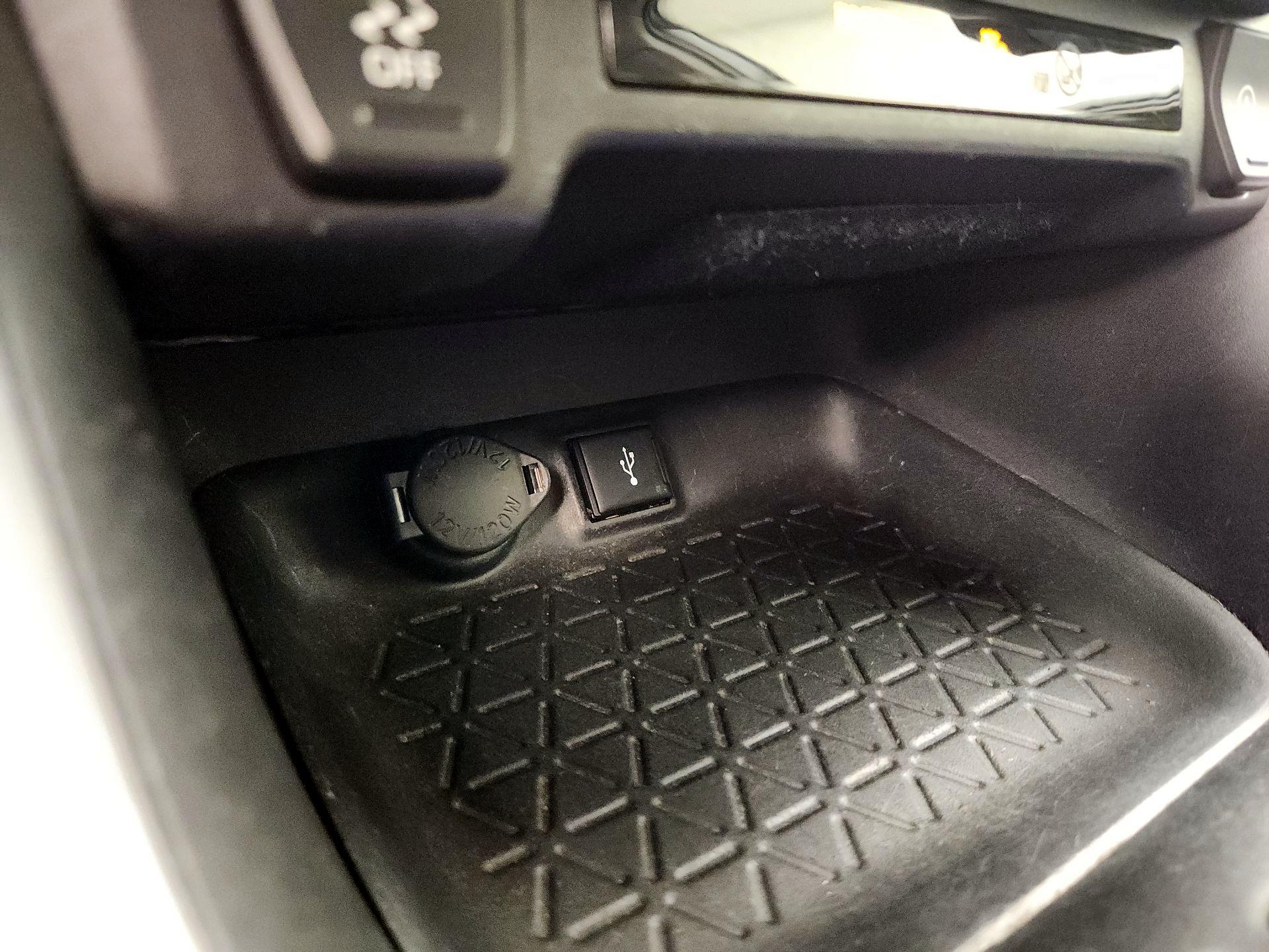 Thumbnail: 2021 Toyota RAV4 - 19
