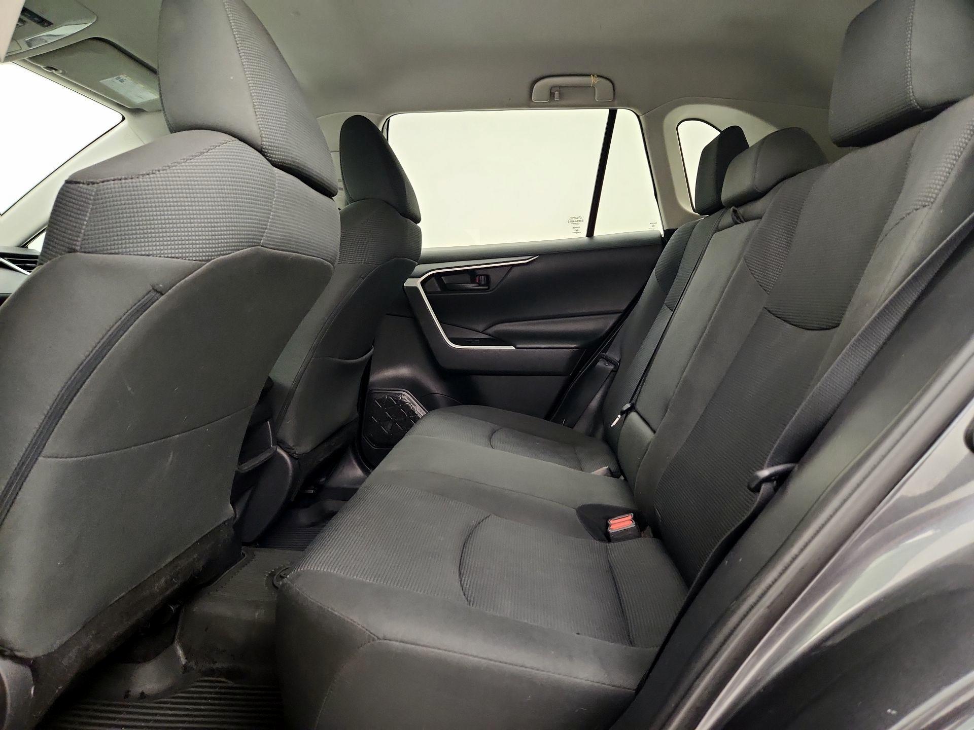 Thumbnail: 2021 Toyota RAV4 - 20