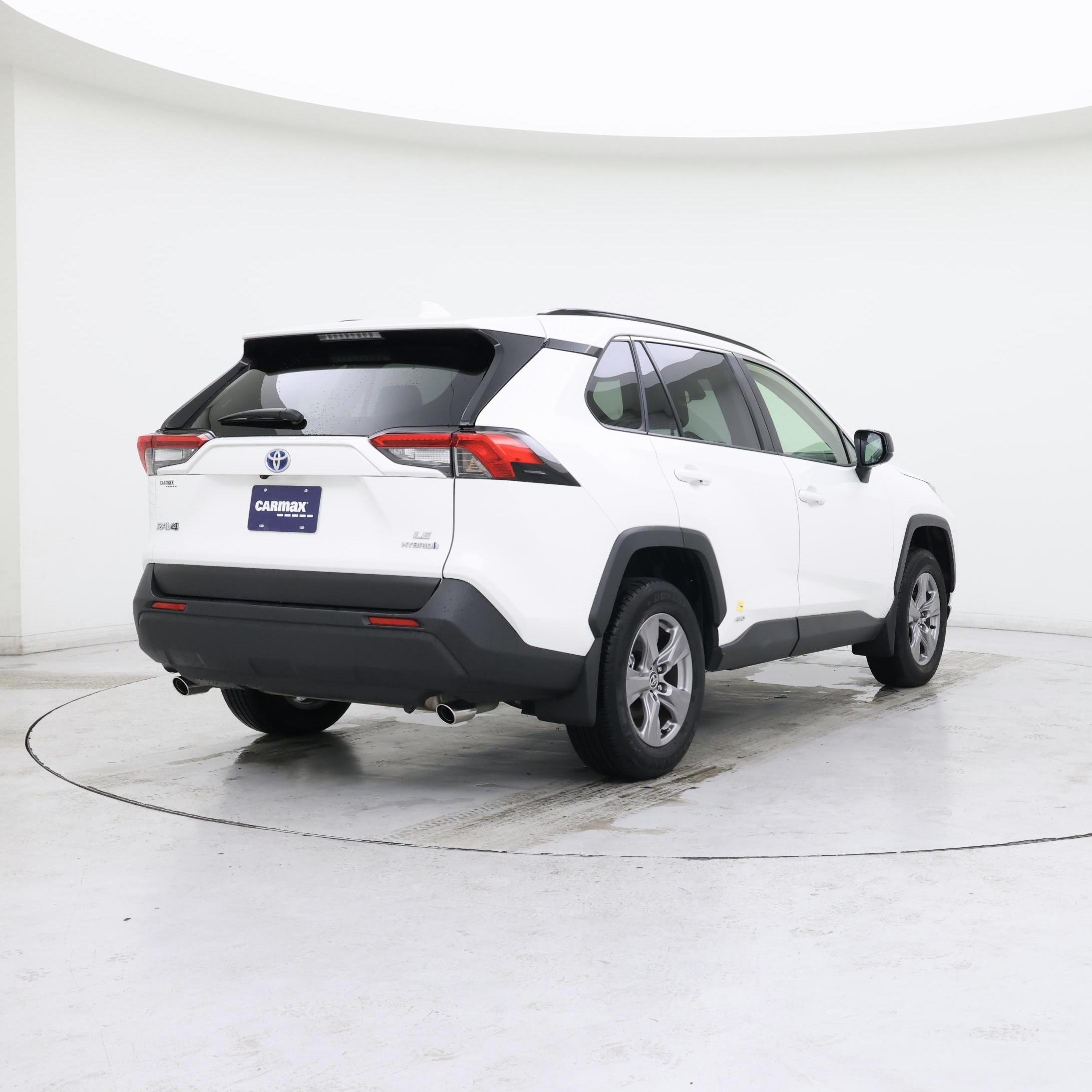 Thumbnail: 2024 Toyota RAV4 - 8