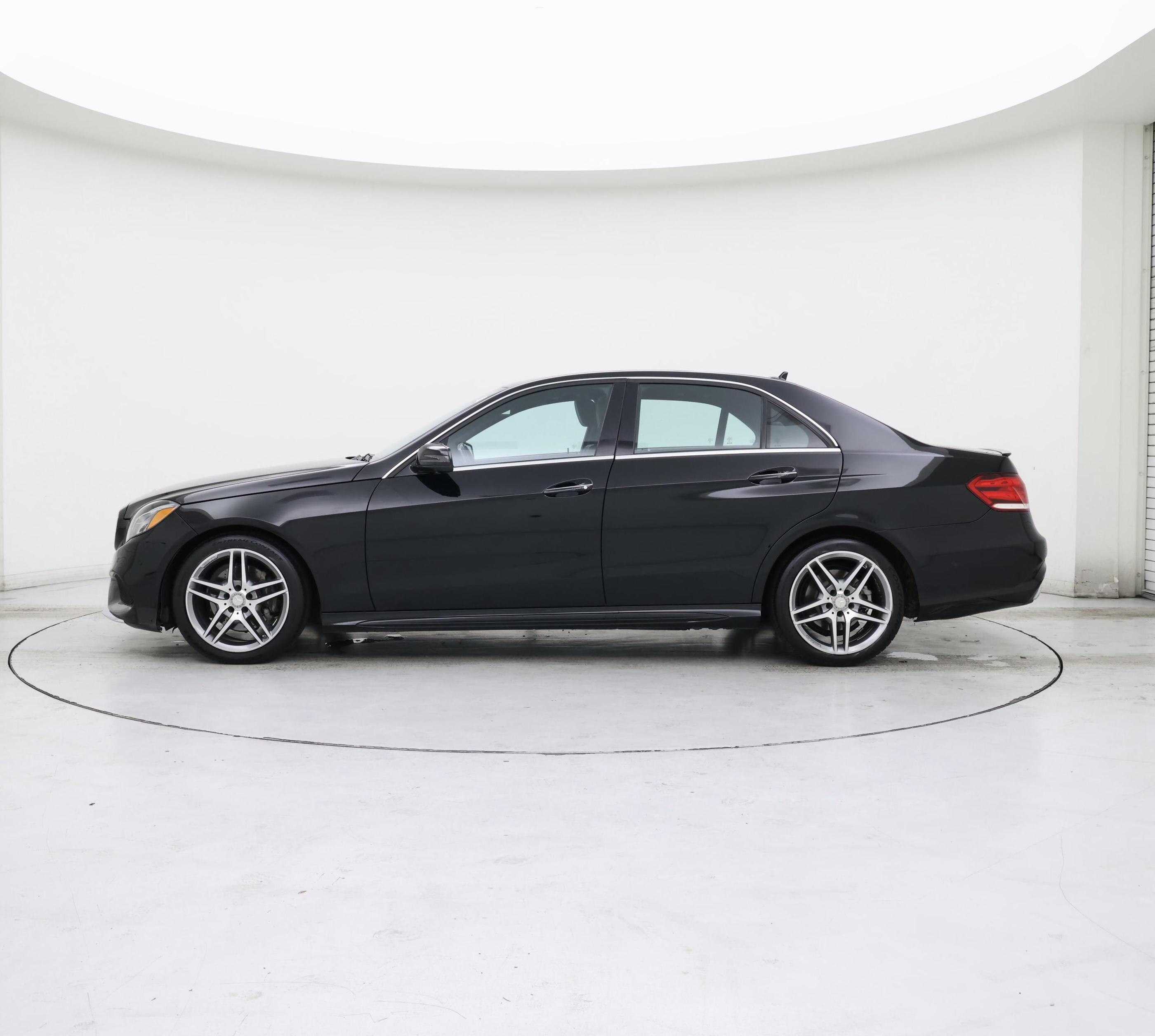 Thumbnail: 2016 Mercedes-Benz E-Class - 3