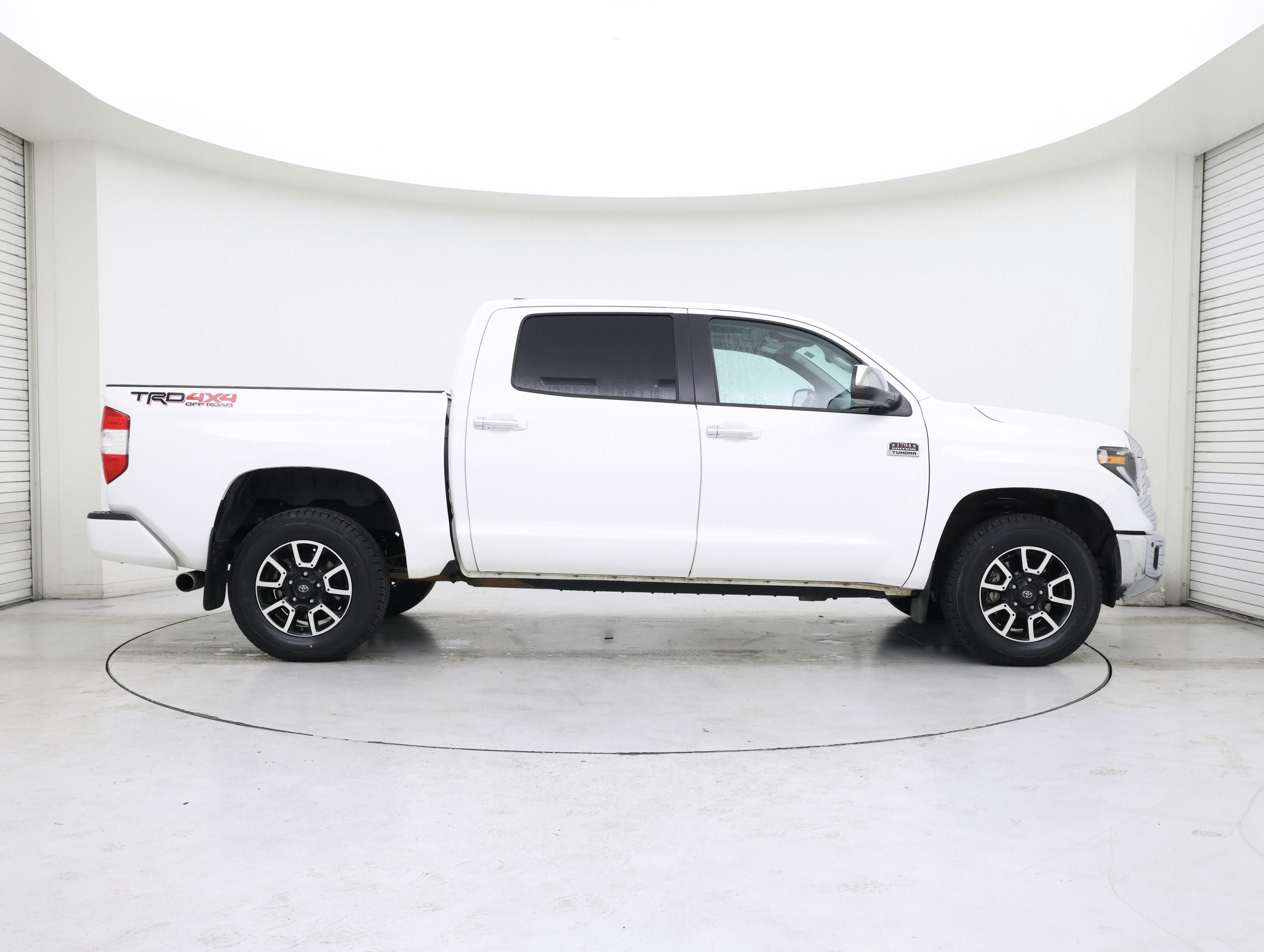 Thumbnail: 2020 Toyota Tundra - 7