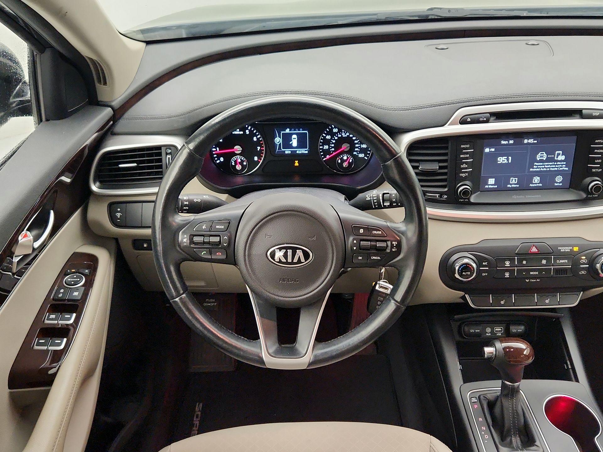 Thumbnail: 2018 Kia Sorento - 10