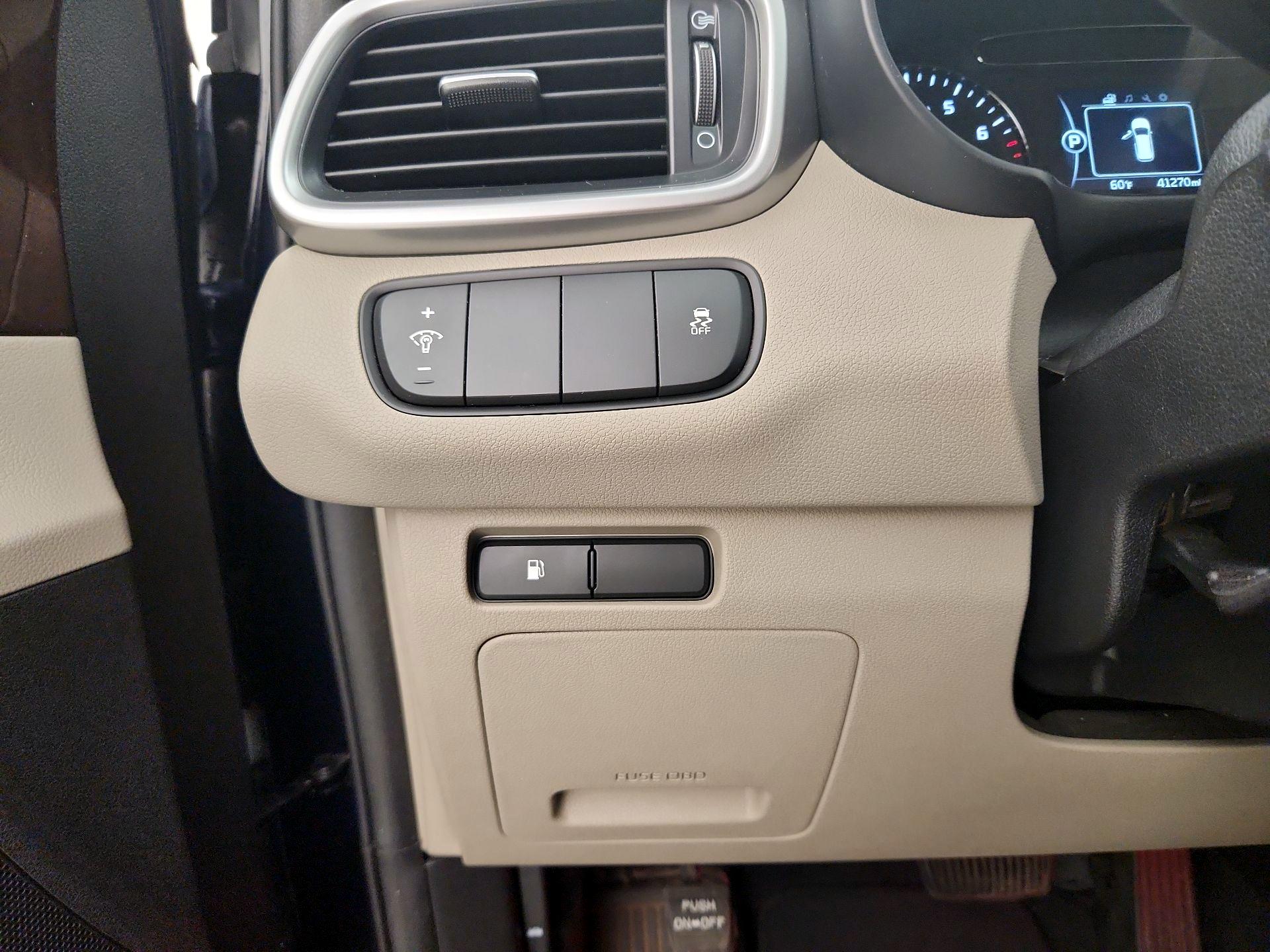 Thumbnail: 2018 Kia Sorento - 13