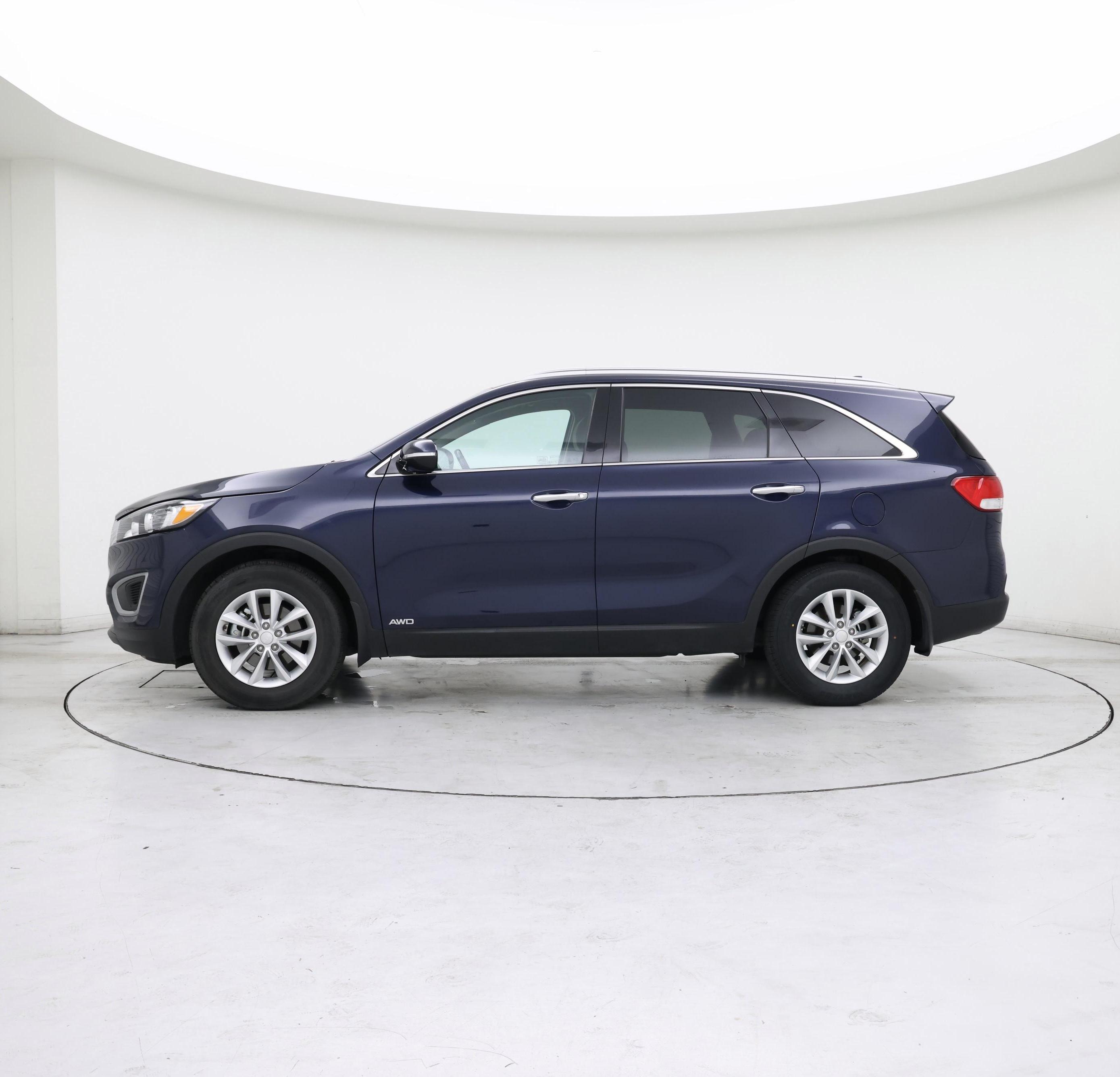 Thumbnail: 2018 Kia Sorento - 3