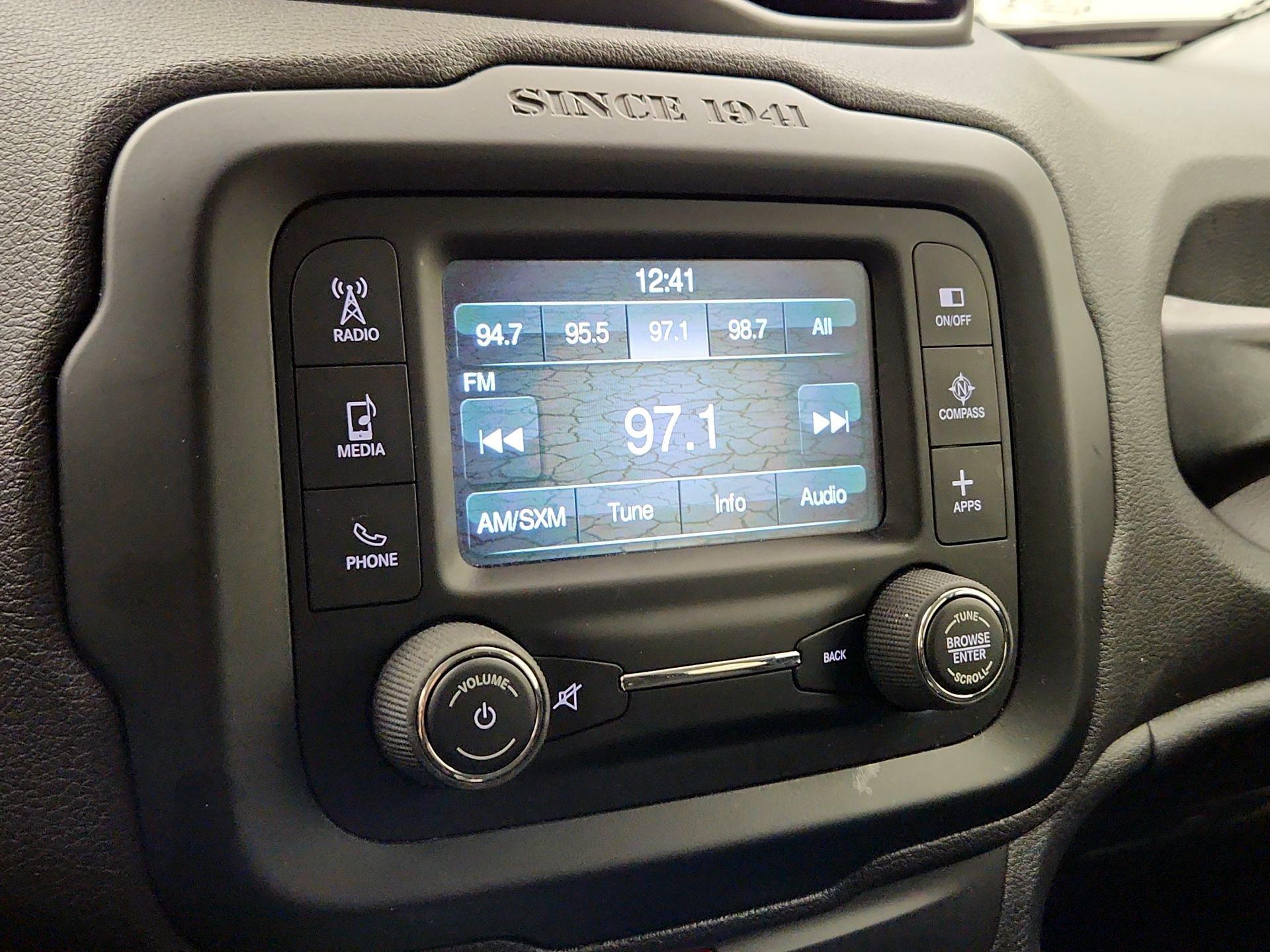 Thumbnail: 2017 Jeep Renegade - 15