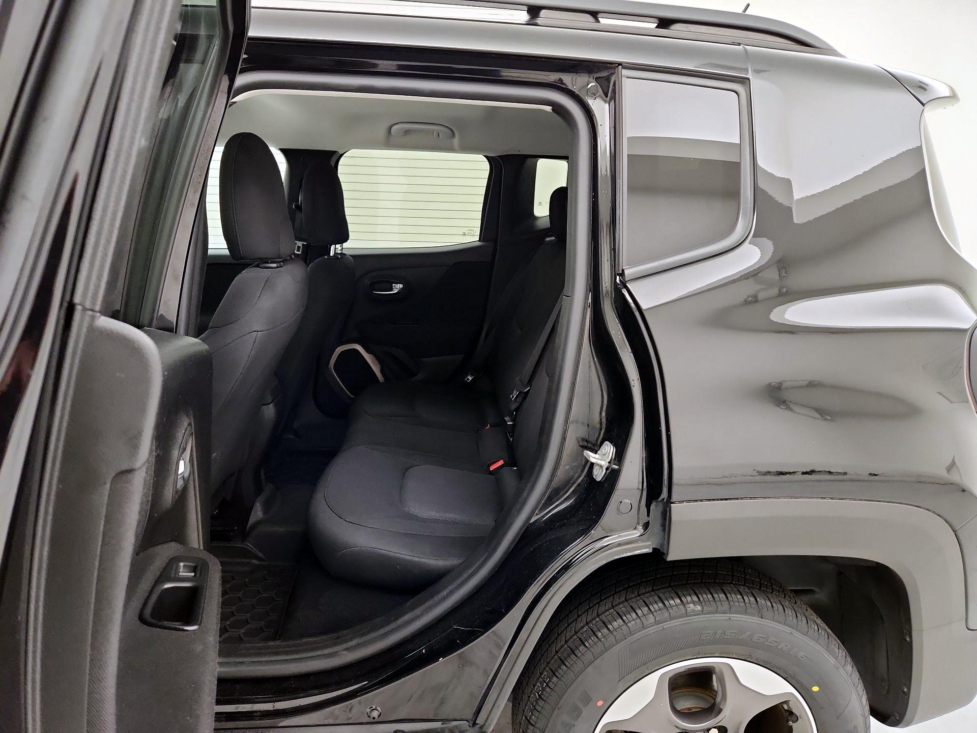 Thumbnail: 2017 Jeep Renegade - 19