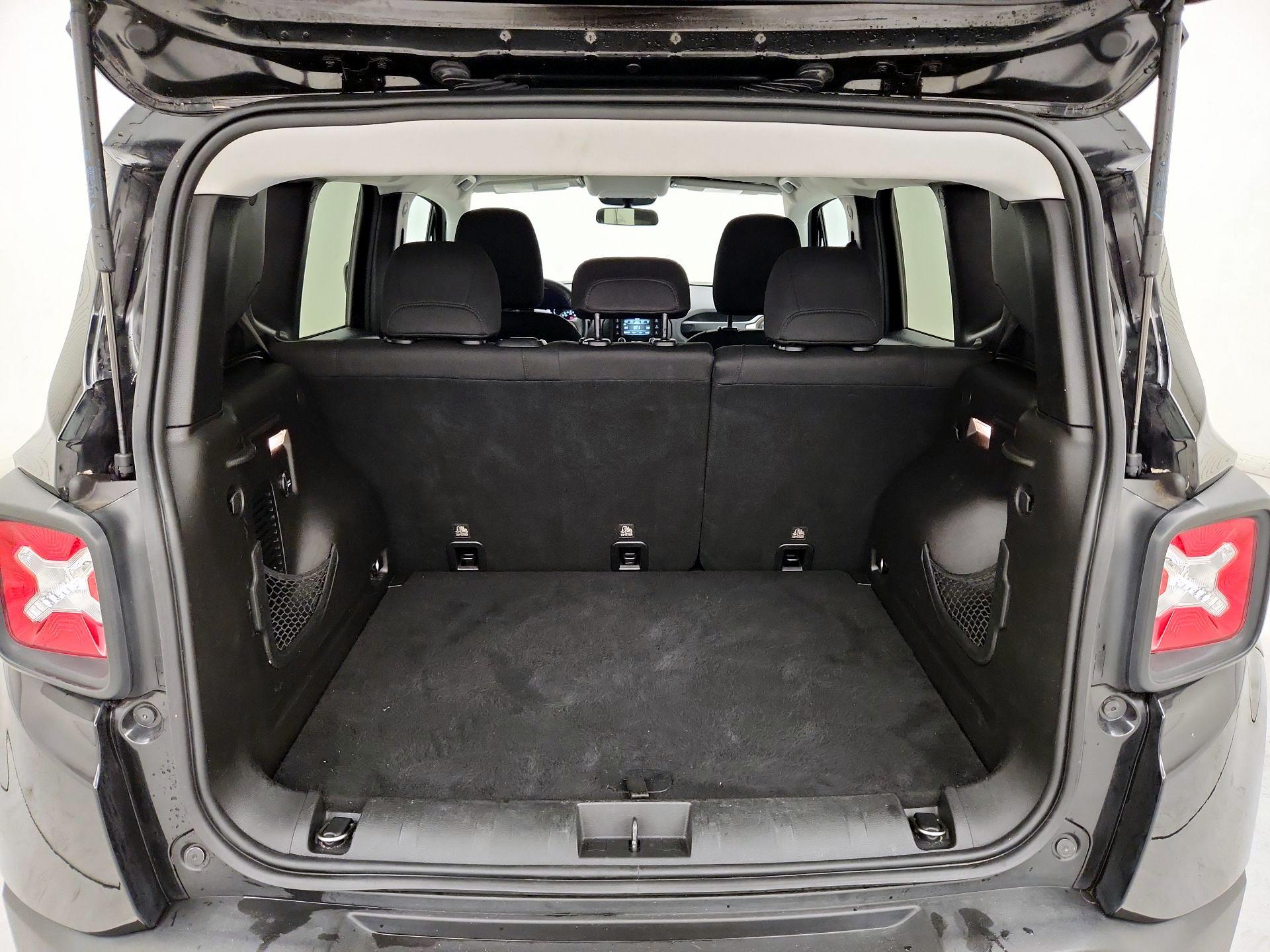 Thumbnail: 2017 Jeep Renegade - 20
