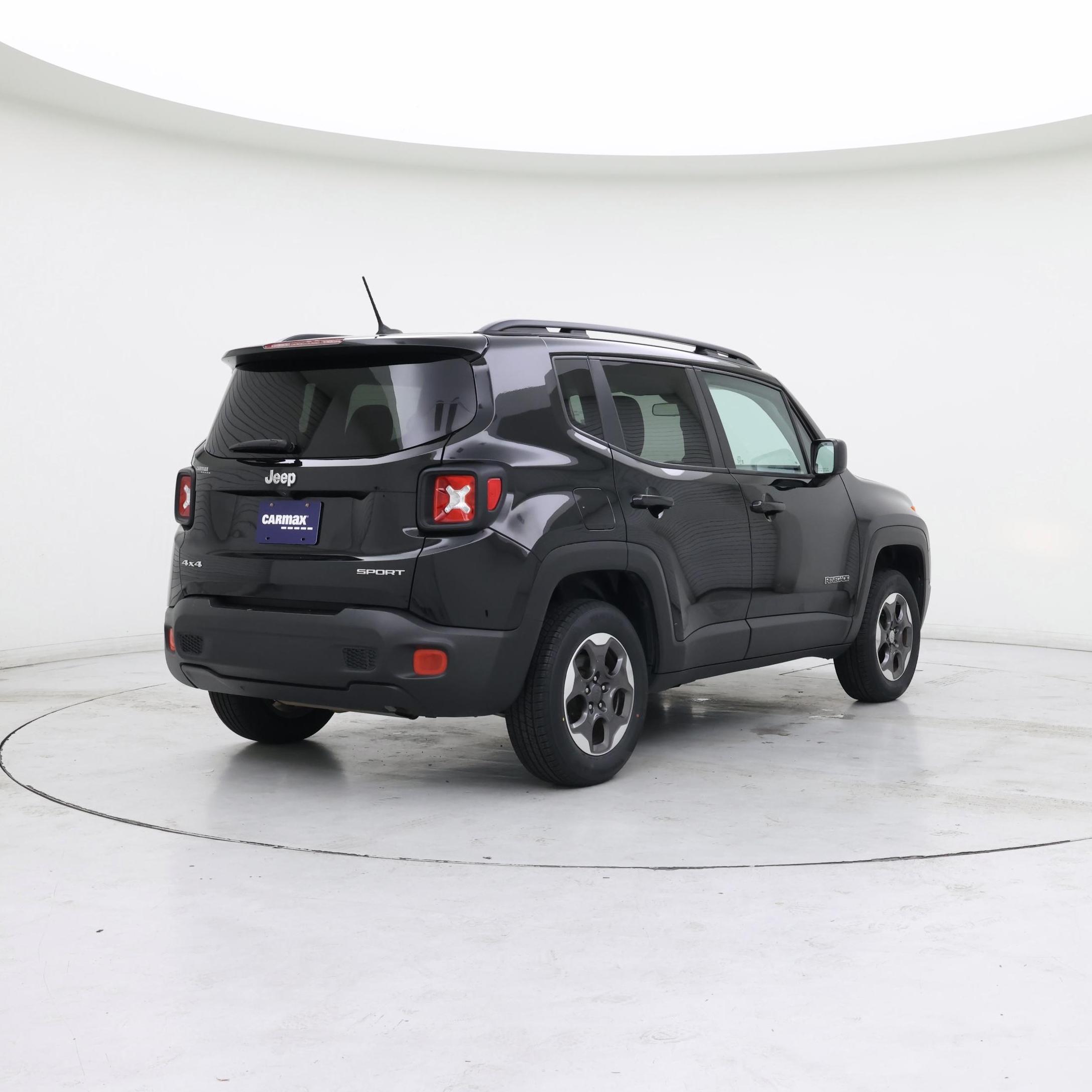 Thumbnail: 2017 Jeep Renegade - 8