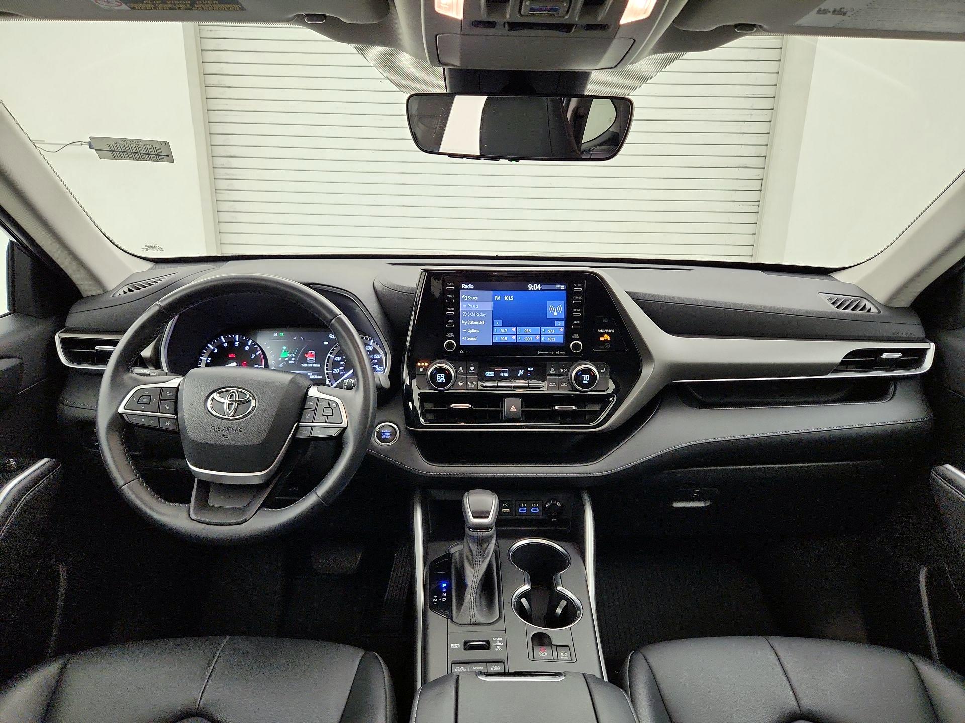 Thumbnail: 2022 Toyota Highlander - 9