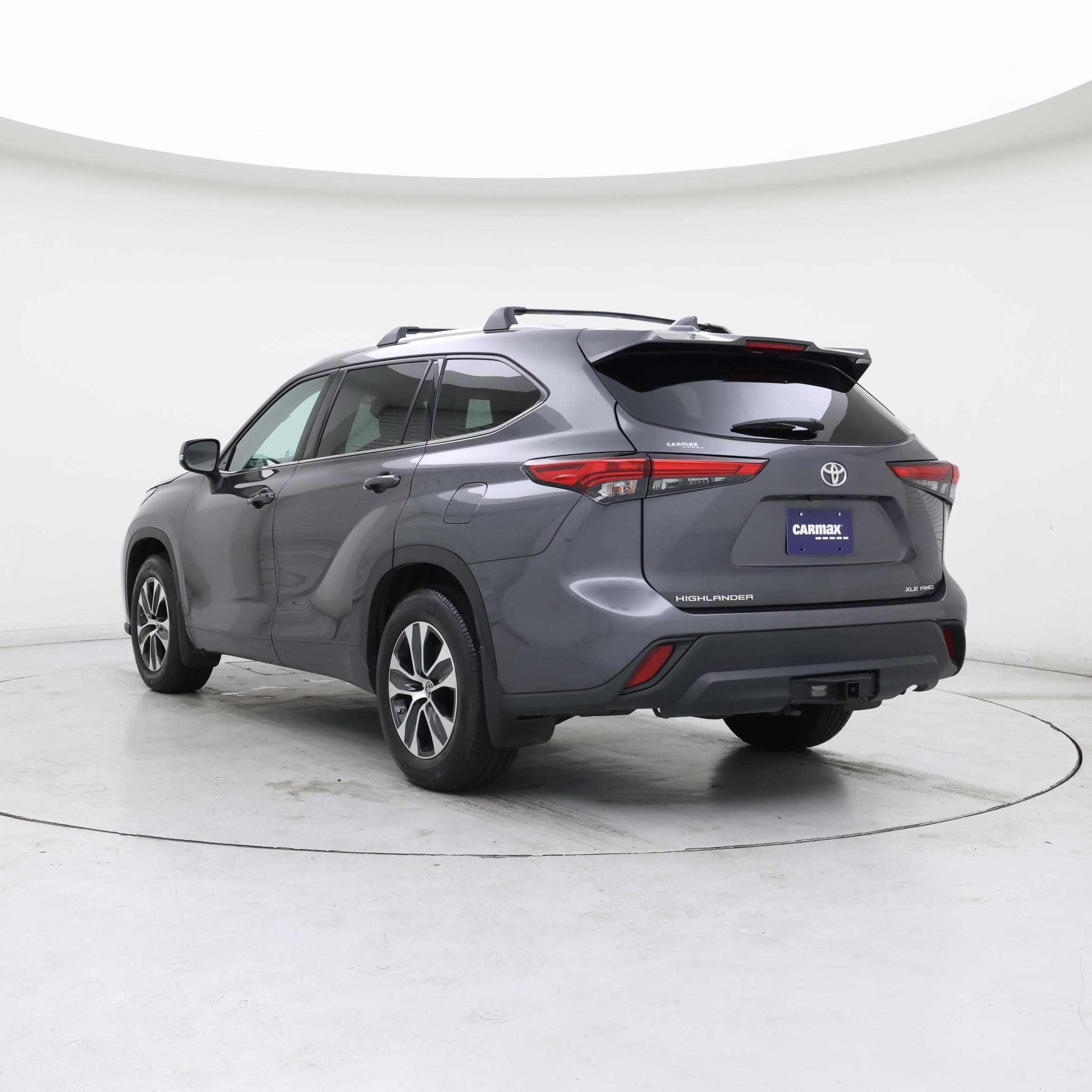 Thumbnail: 2022 Toyota Highlander - 2