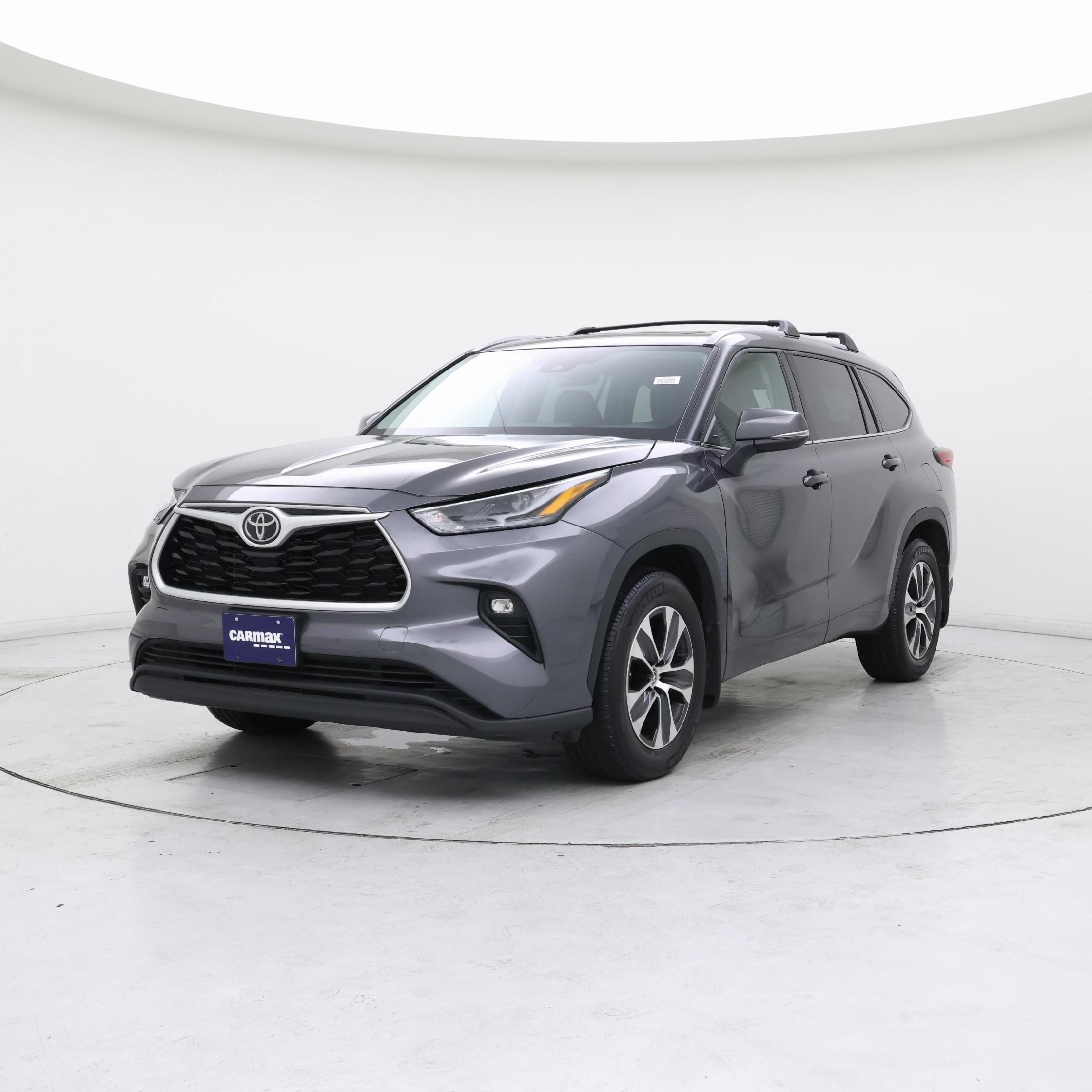 Thumbnail: 2022 Toyota Highlander - 4