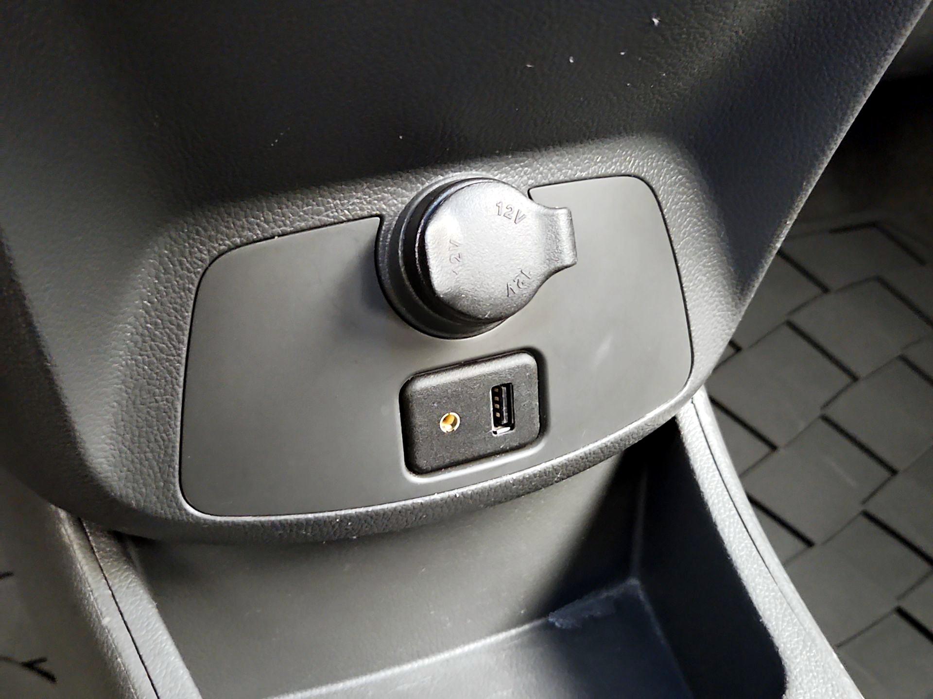 Thumbnail: 2015 Chevrolet Spark - 17