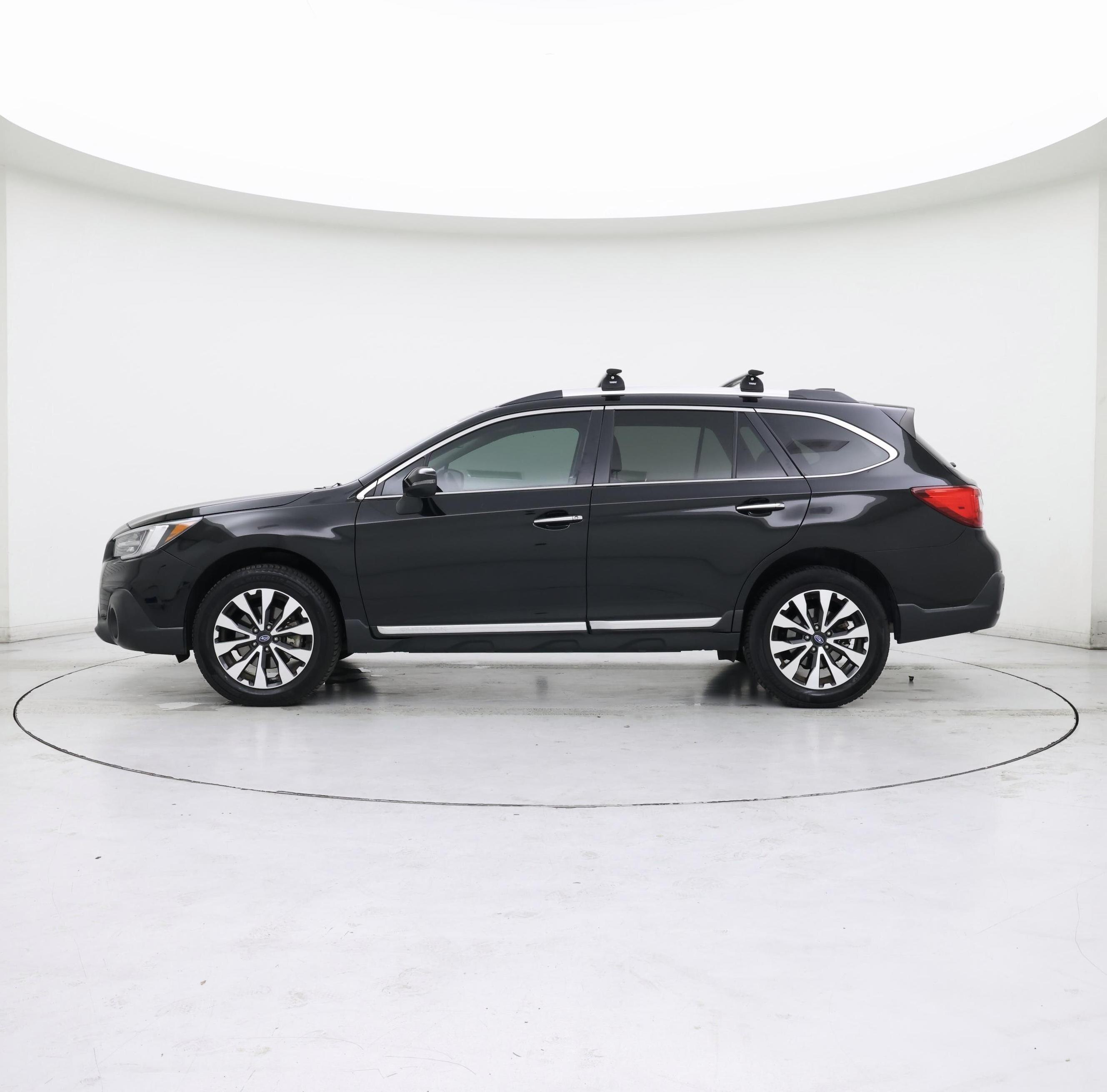 Thumbnail: 2019 Subaru Outback - 3