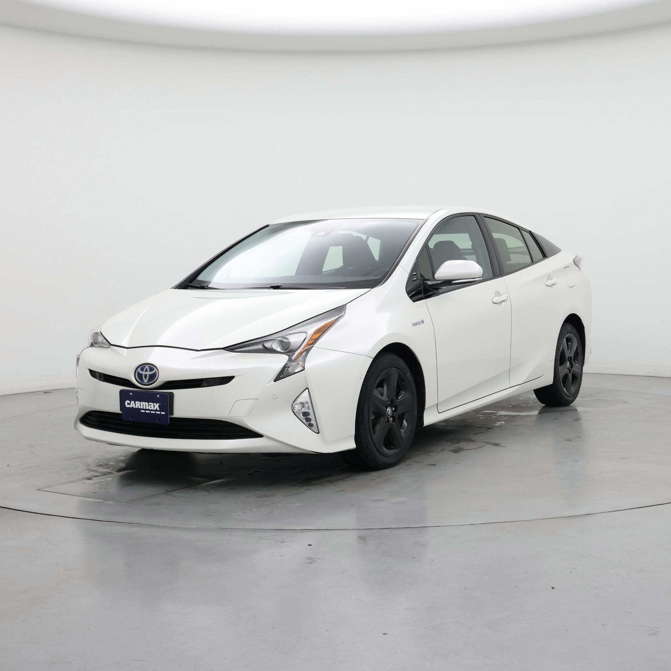 Thumbnail: 2017 Toyota Prius - 4