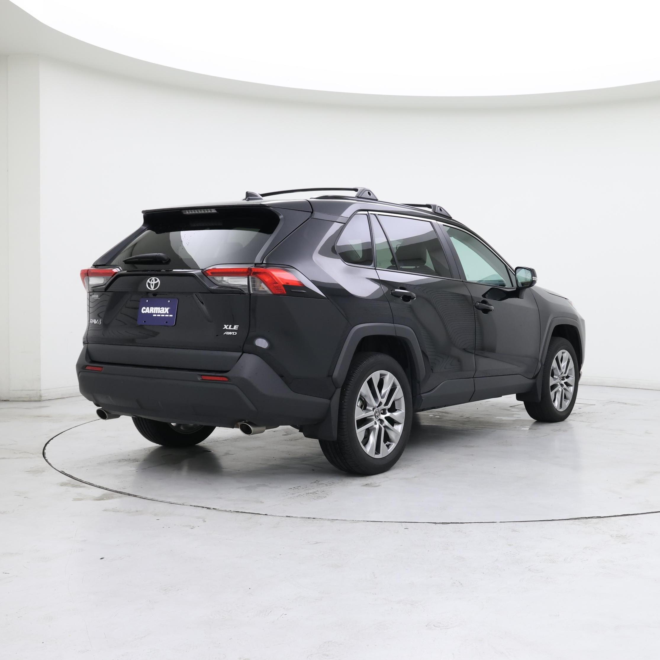Thumbnail: 2022 Toyota RAV4 - 8