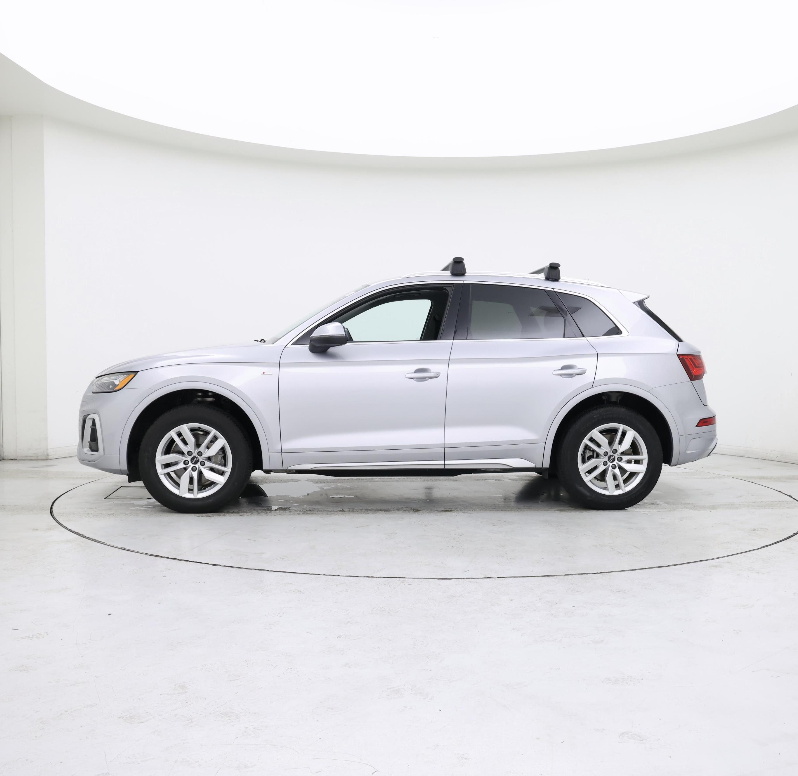 Thumbnail: 2022 Audi Q5 - 3