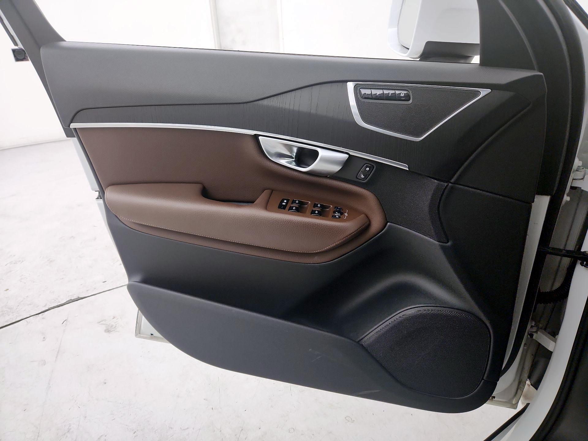 Thumbnail: 2020 Volvo XC90 - 12