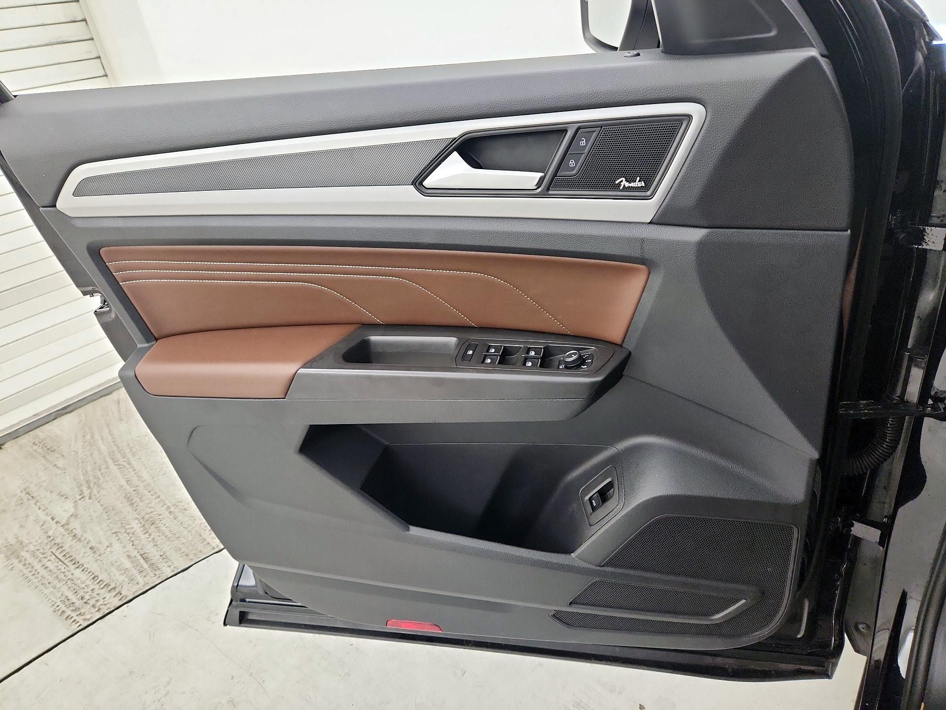 Thumbnail: 2022 Volkswagen Atlas - 12