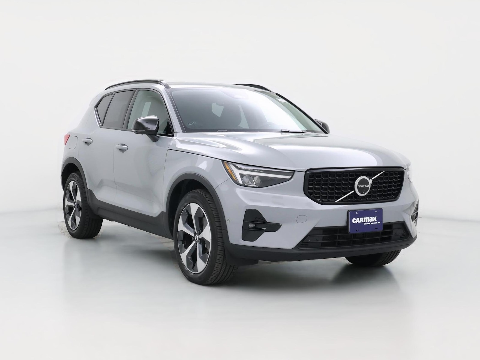 2024 Volvo XC40 Plus