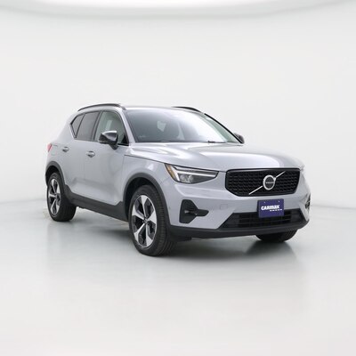 Gray 2024 Volvo XC40 B5 Plus Dark Theme